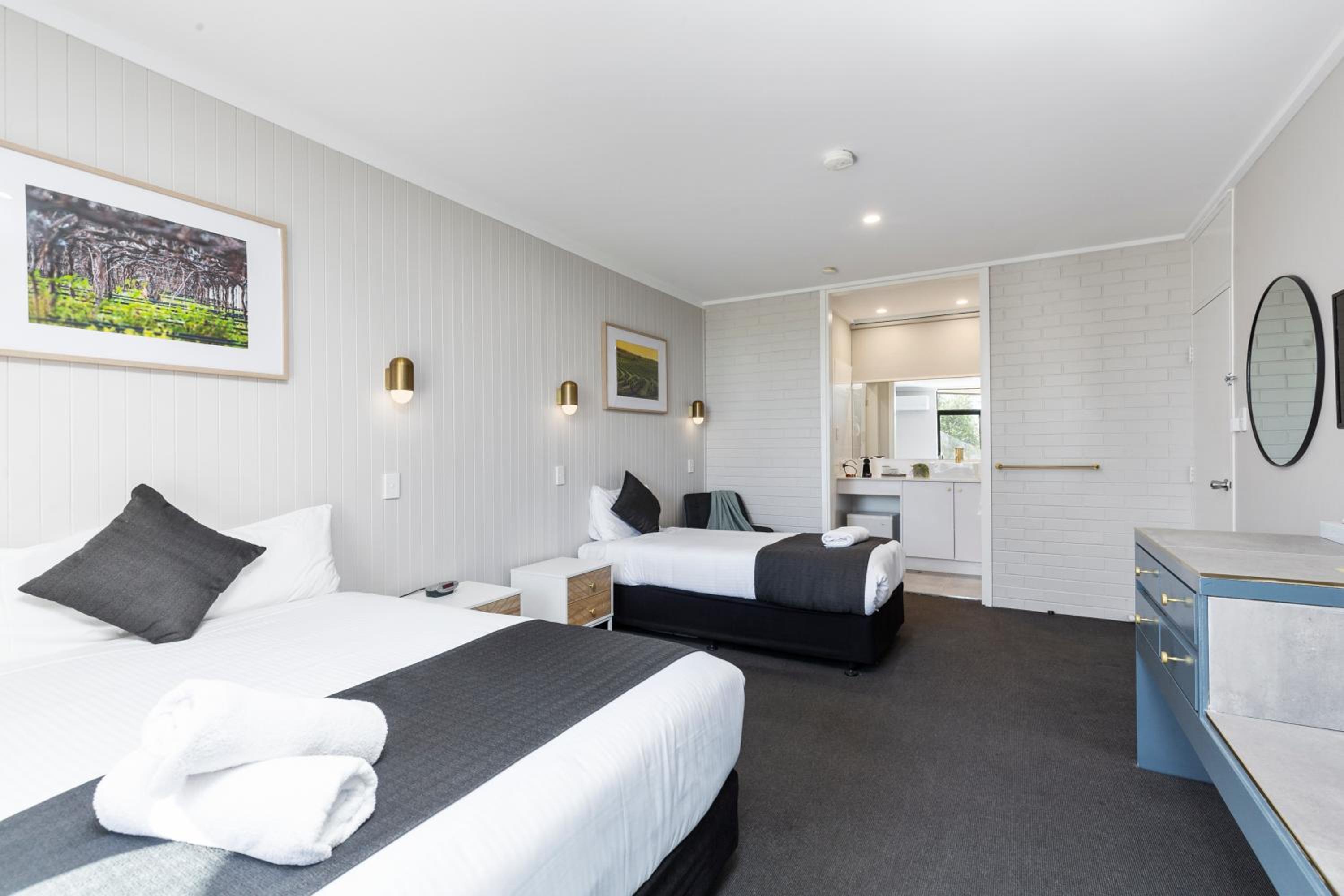 Superior Twin Room - Photo 5