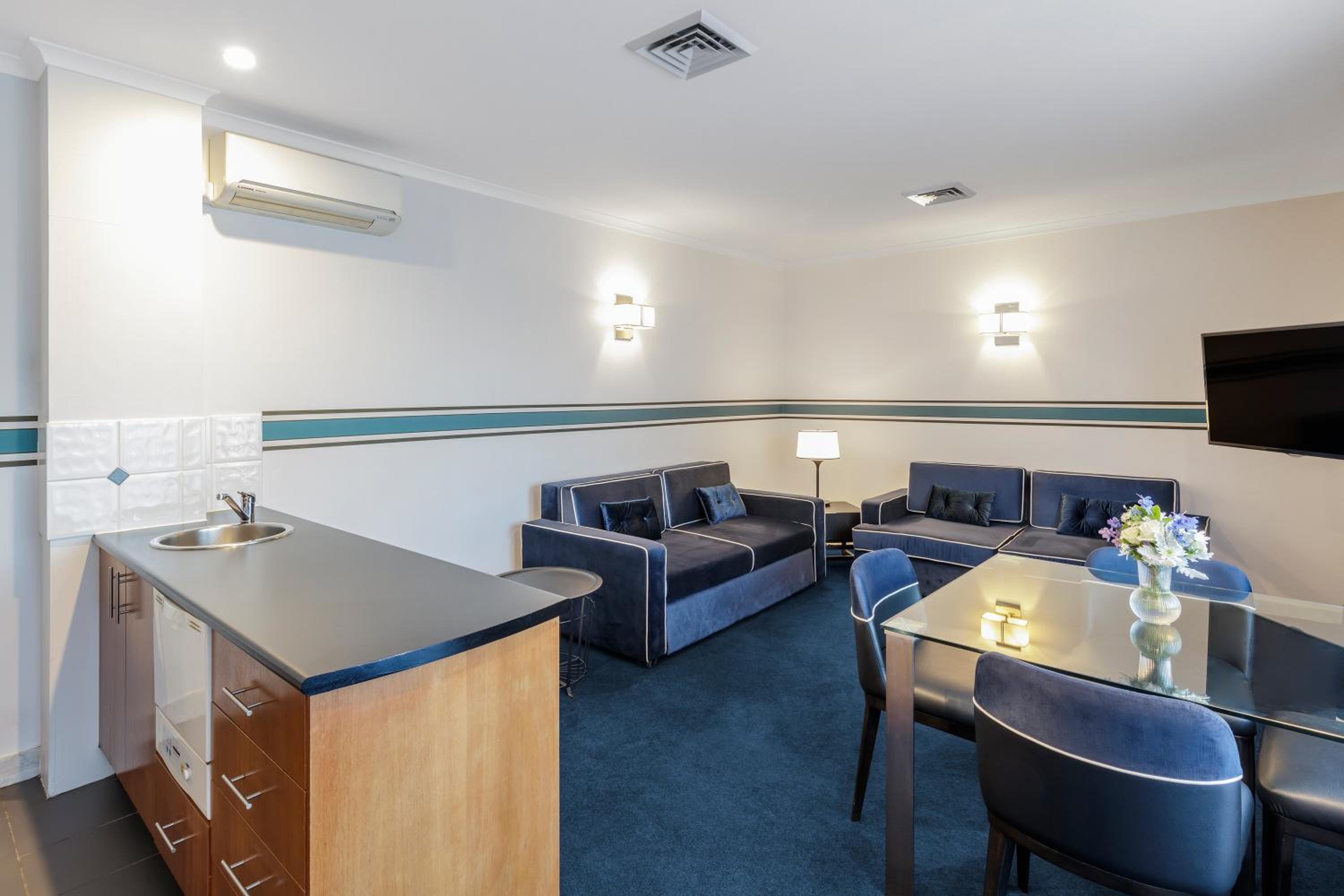King Spa Suite - Photo 3