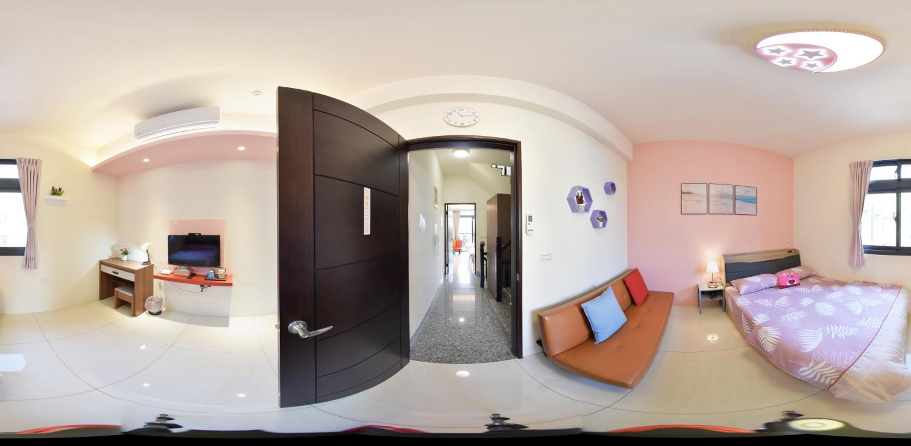 Triple Room with Private Bathroom photo 2