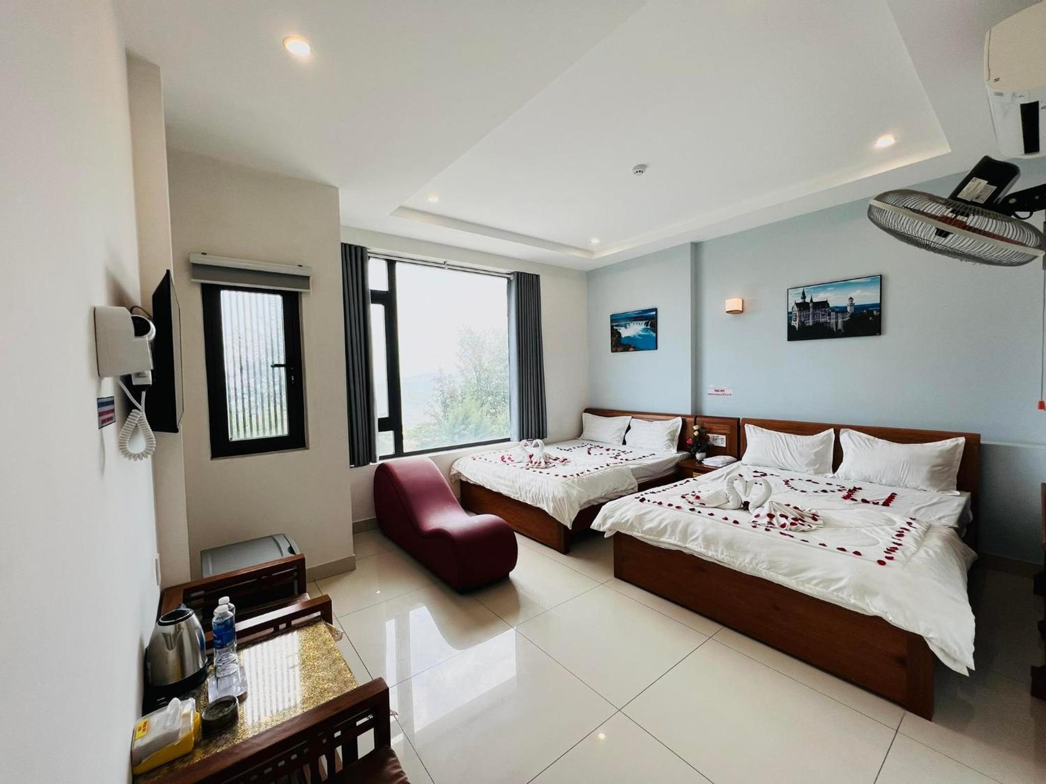 Quadruple Room with Sea View - Photo 1