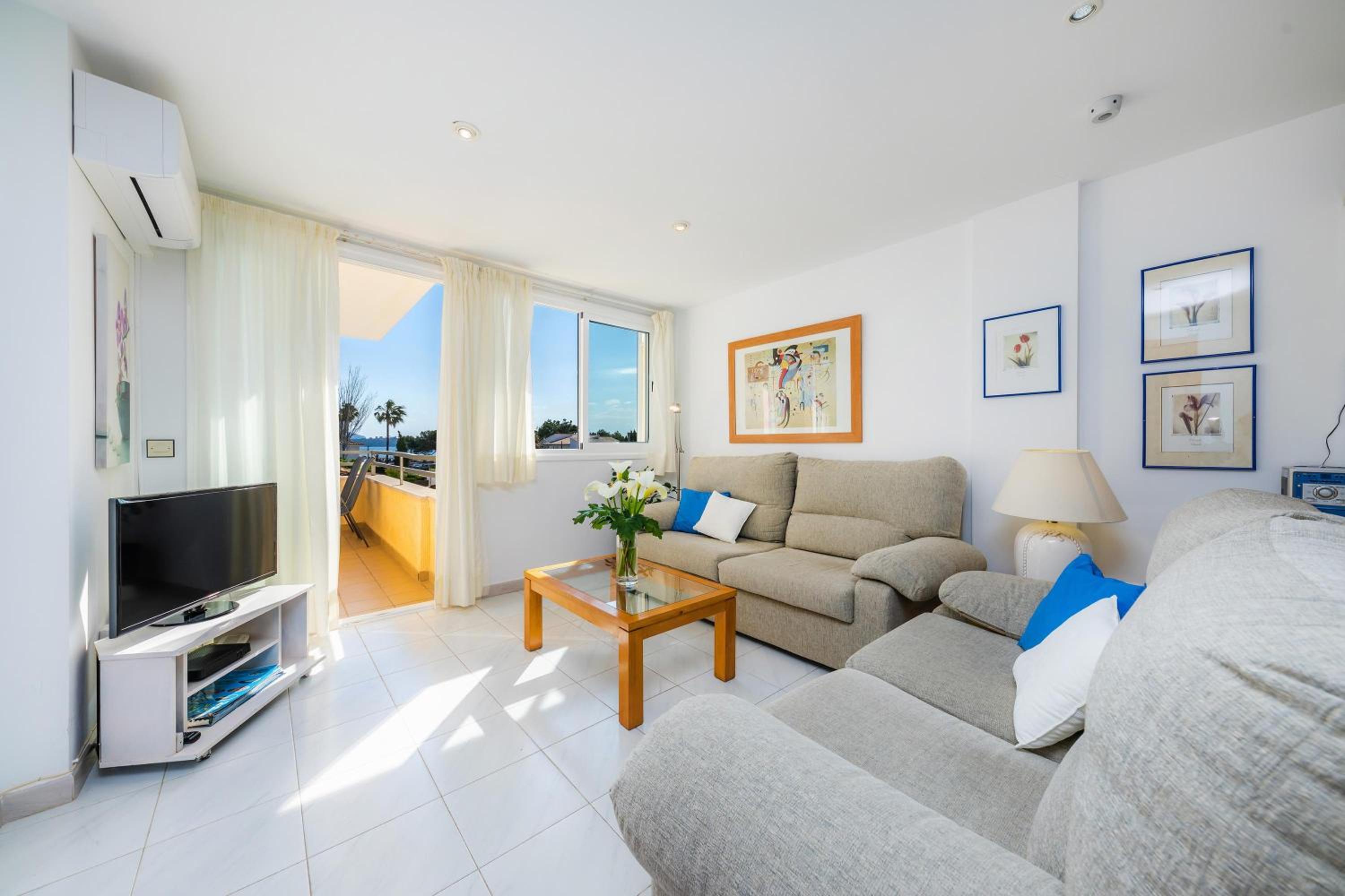 Two-Bedroom Deluxe Apartment with Ocean View