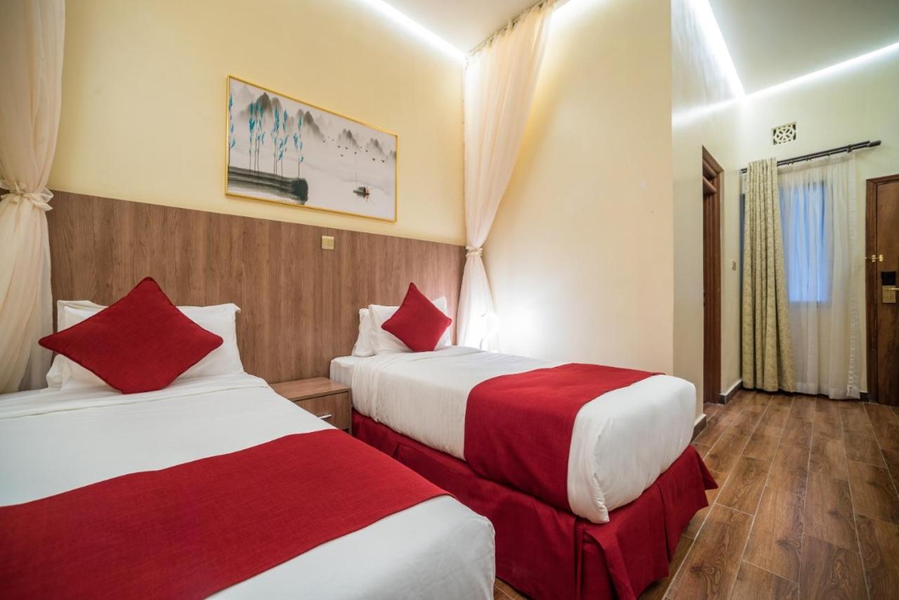Deluxe Twin Room photo 1