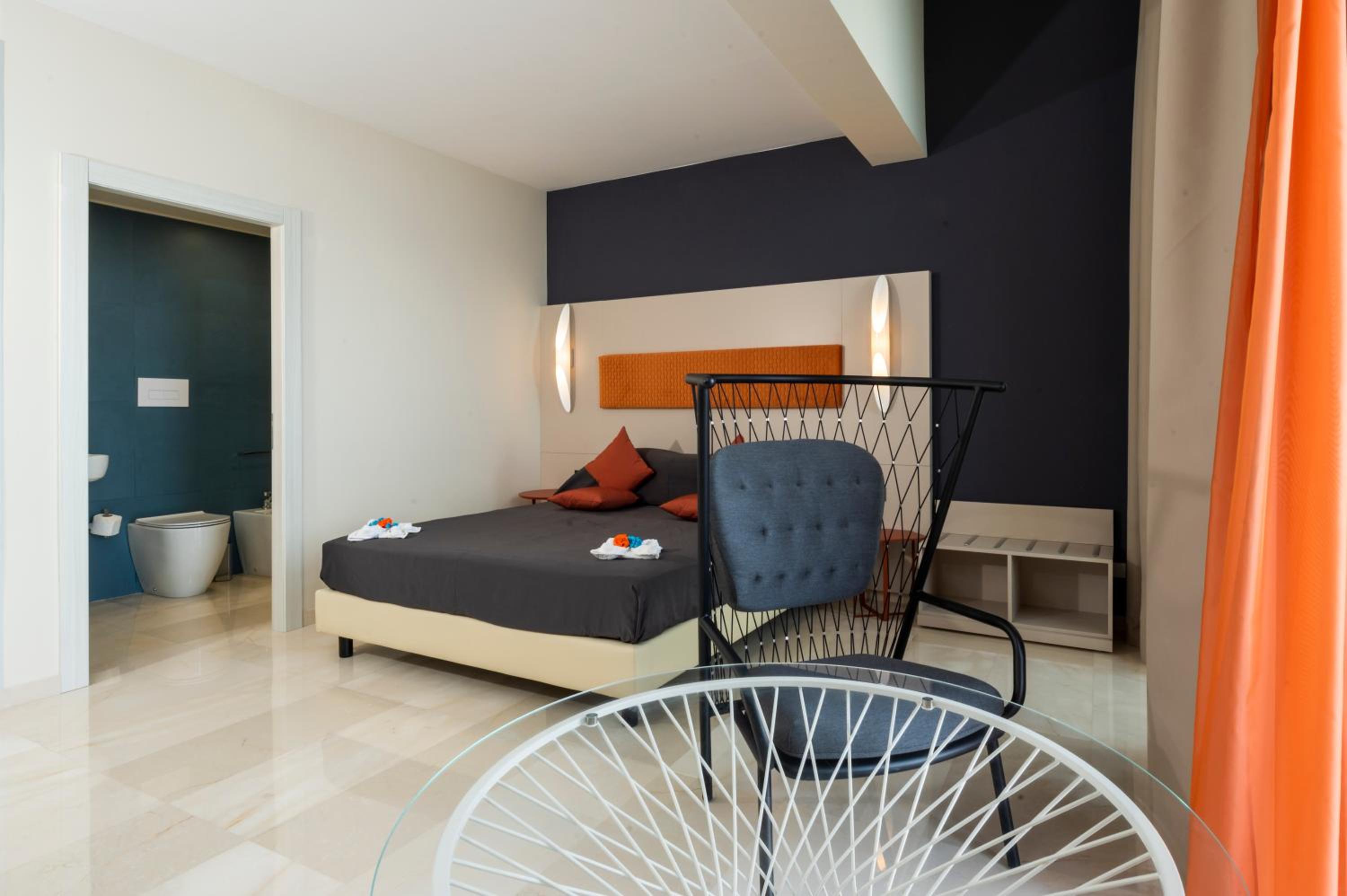 Junior Suite with Sea View - Photo 3
