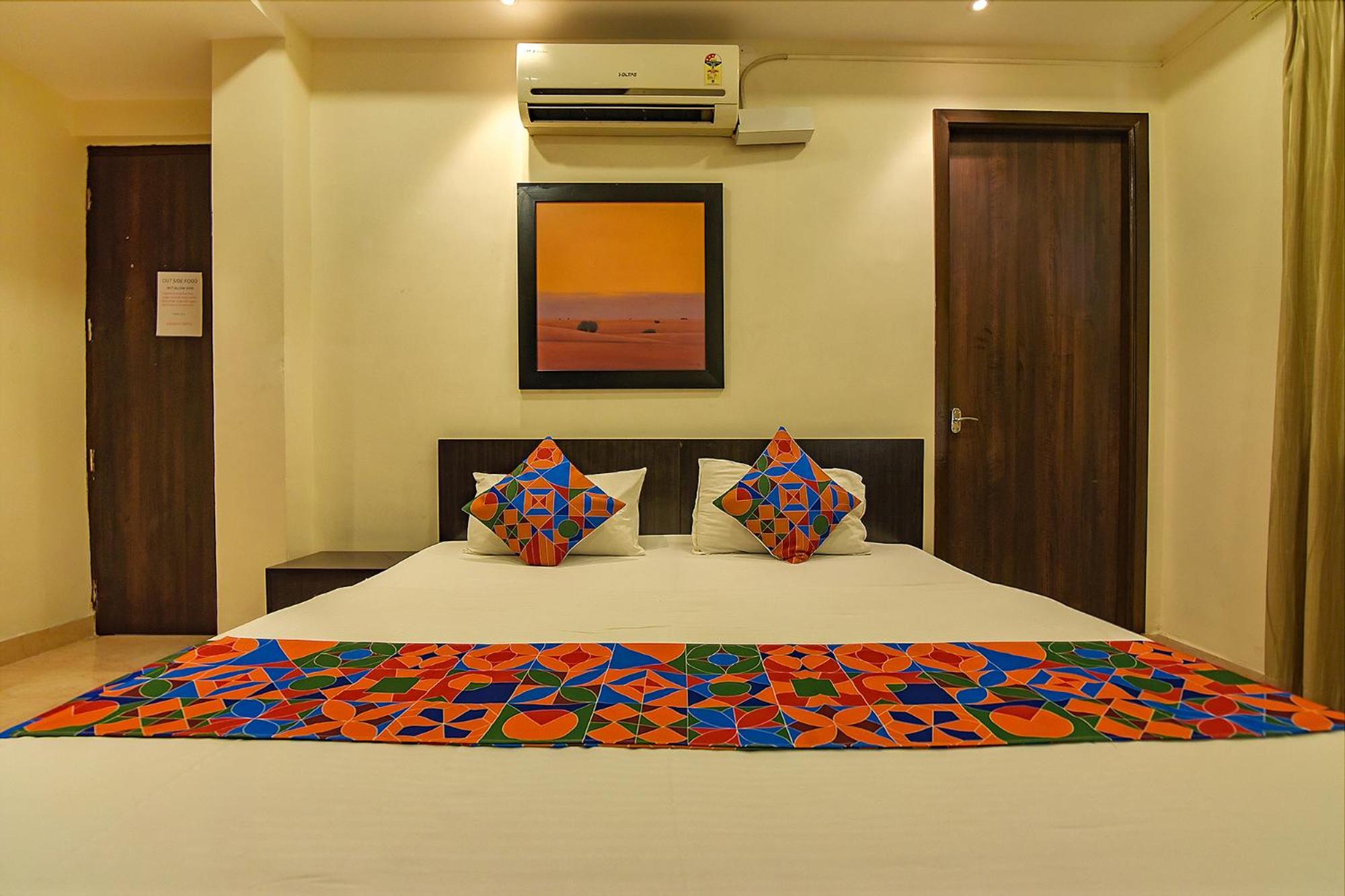 Deluxe Room - Photo 4