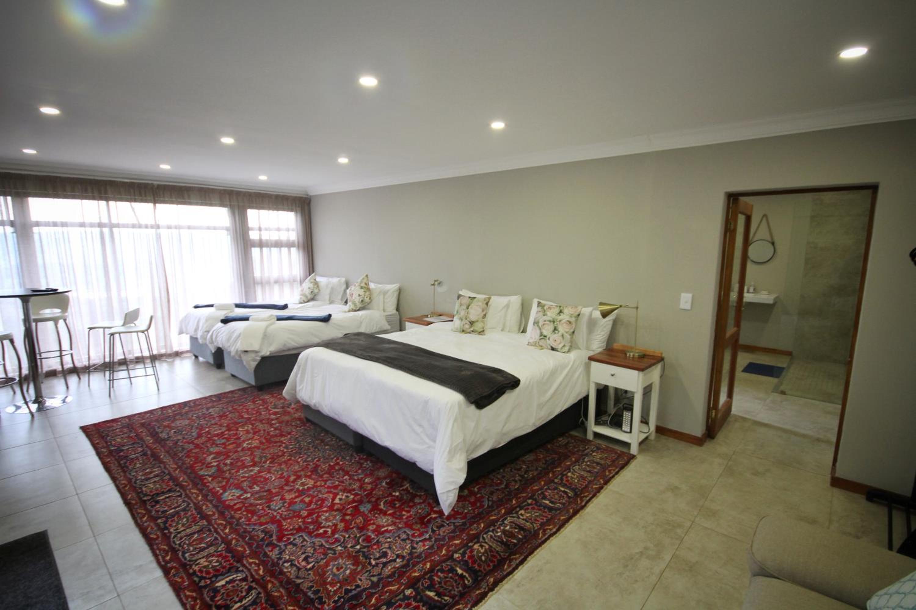 King Room with Two King Beds - Photo 1