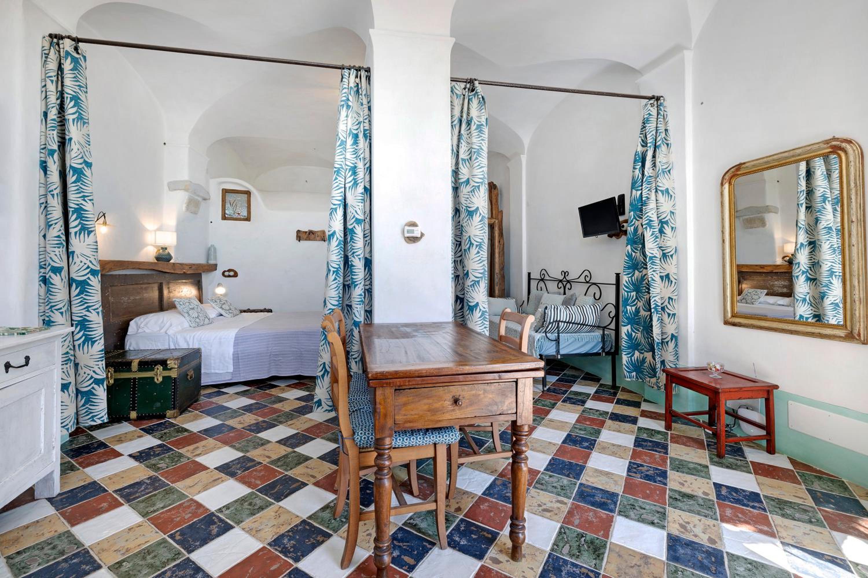 Studio Apartment with Sea View