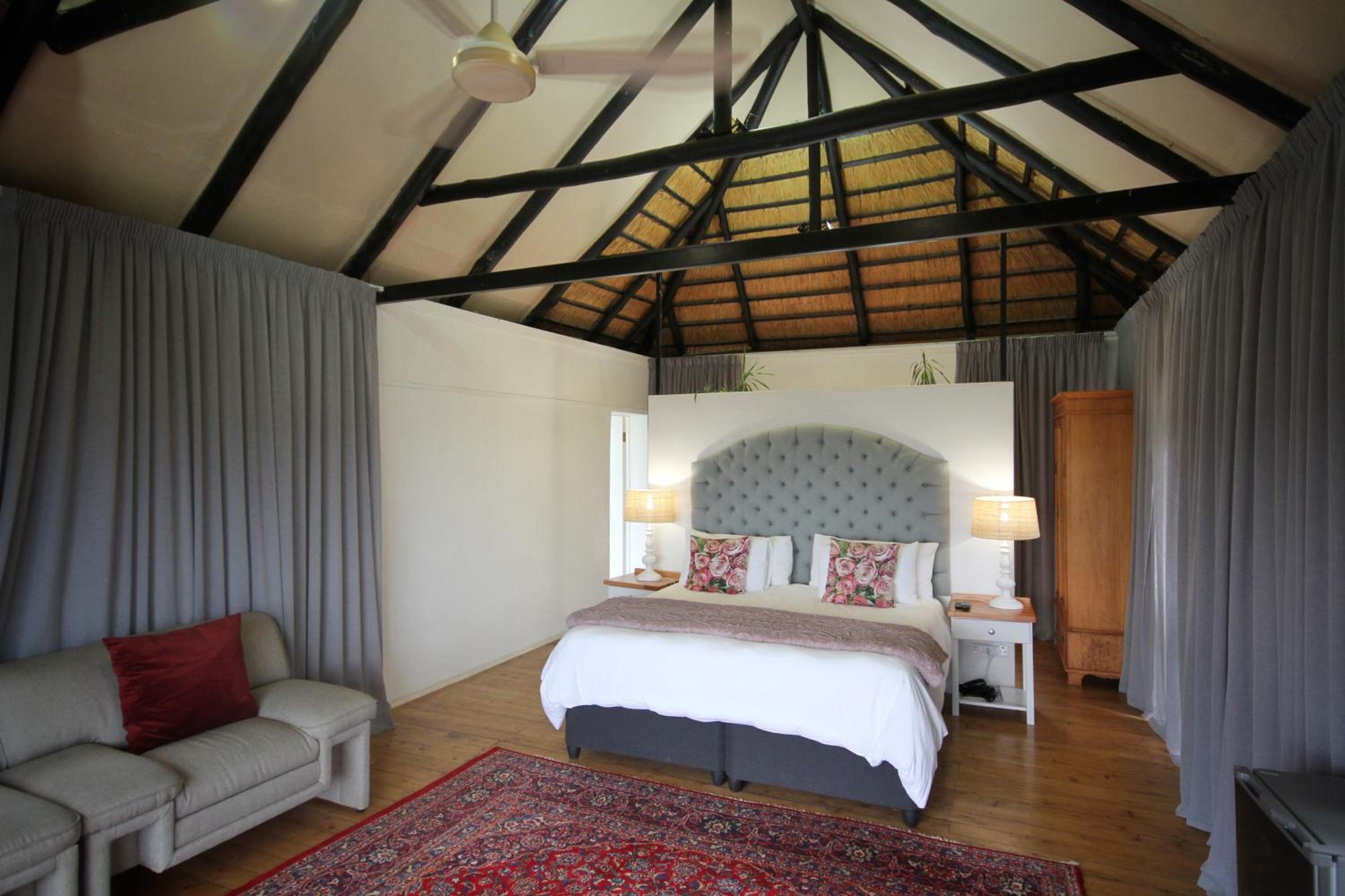Delux King Room - Photo 9