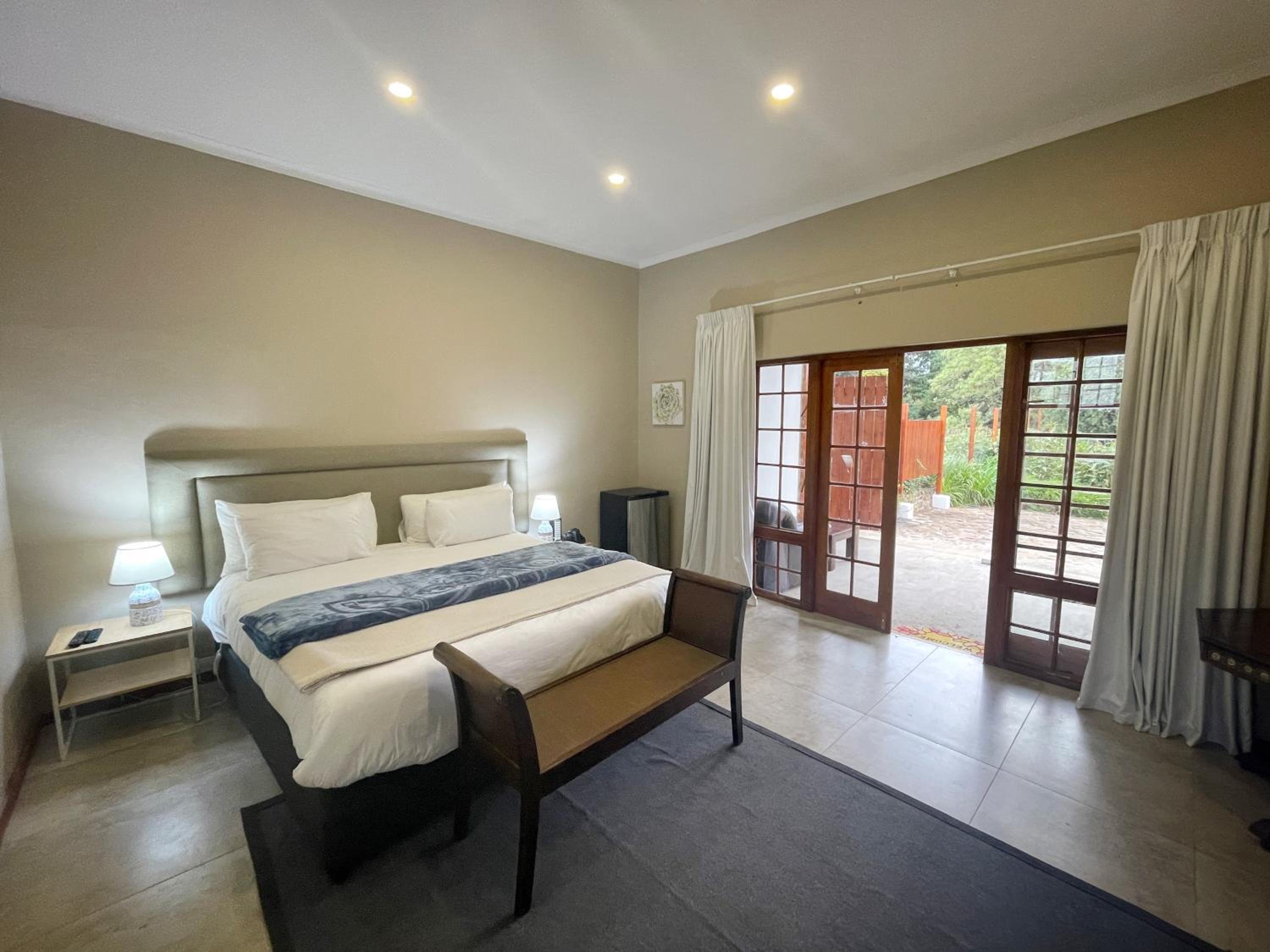 Basic King Room photo 1