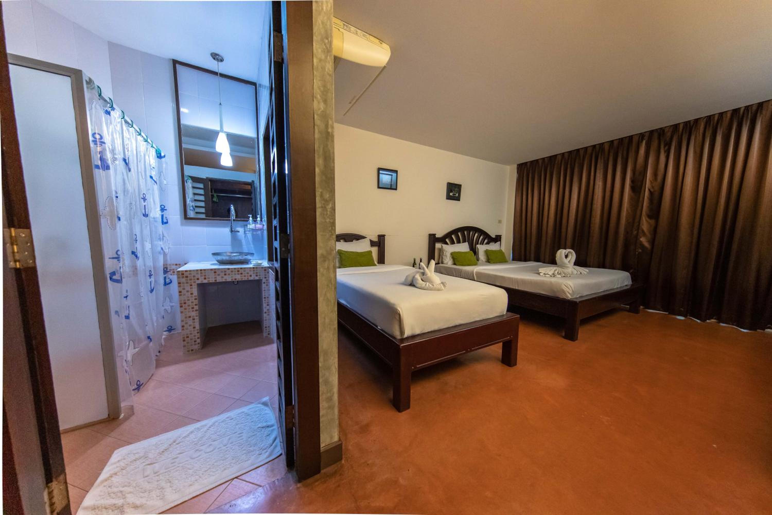 Superior Triple Room - Photo 2