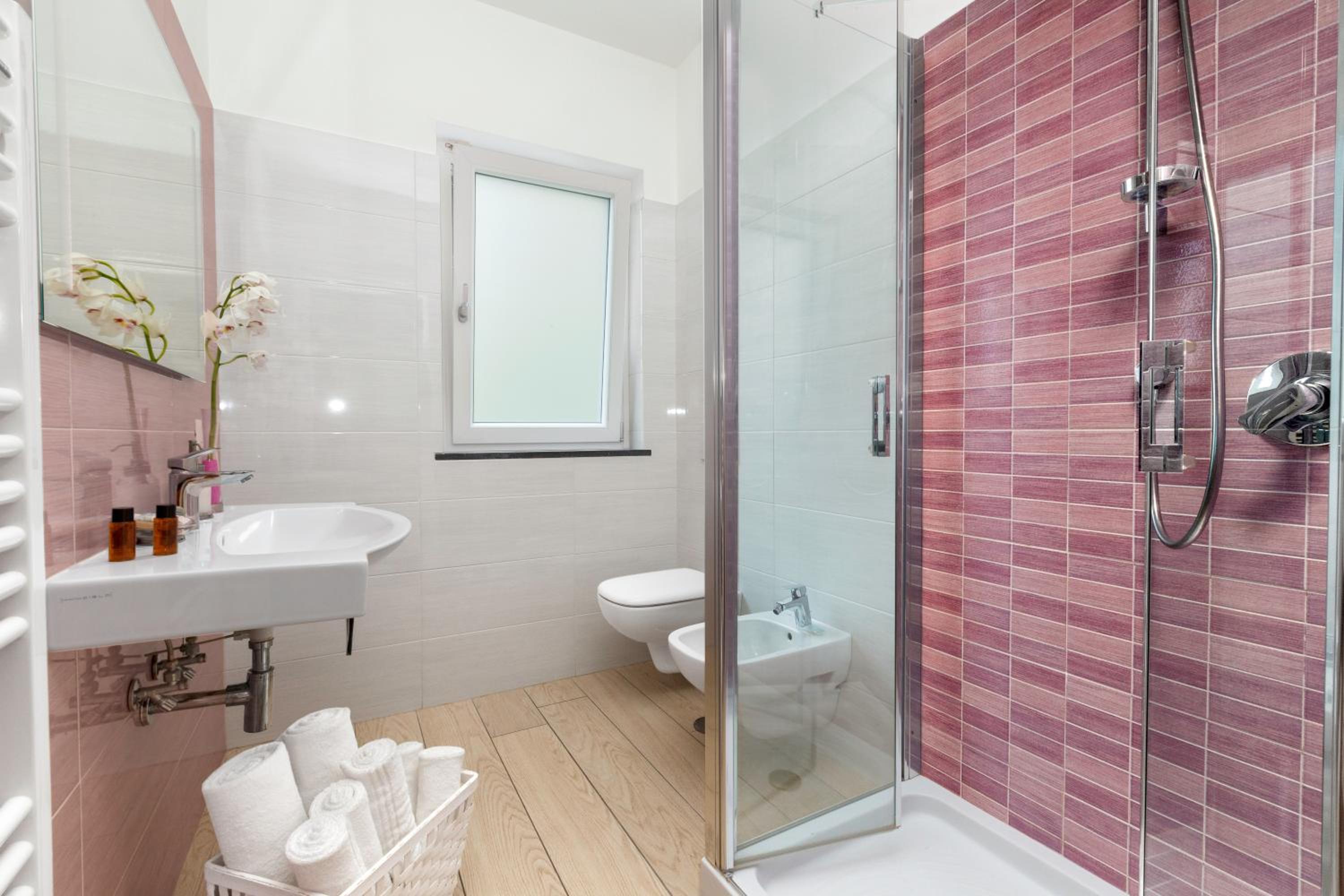Deluxe Double Room with Sea View - Photo 8