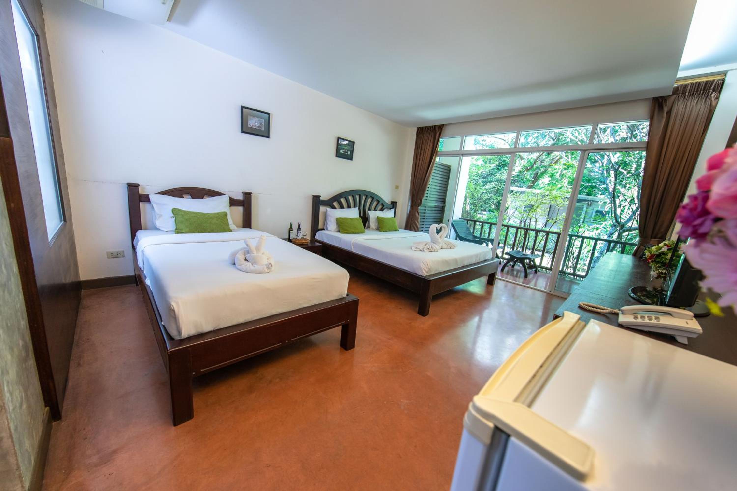 Superior Triple Room - Photo 9