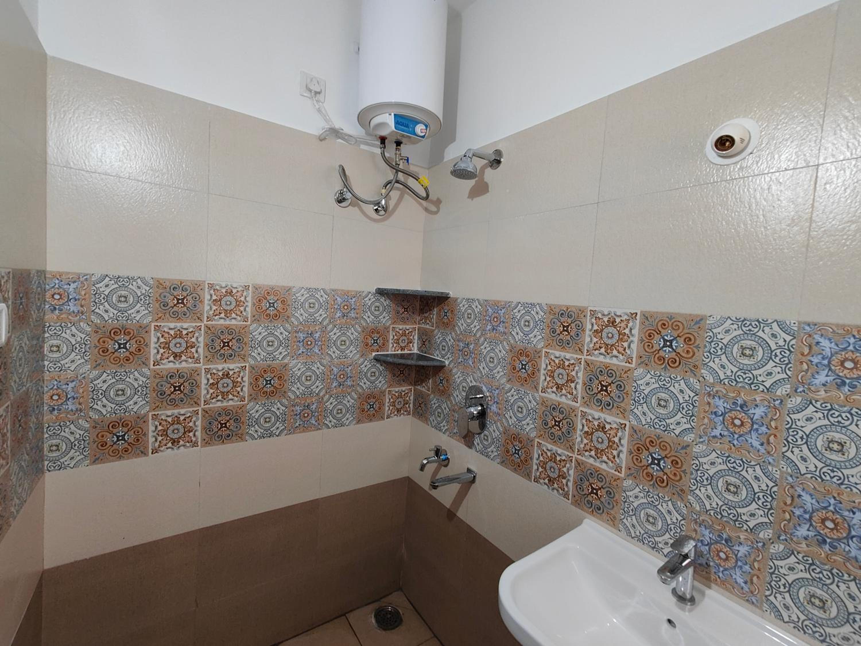Two-Bedroom Apartment - Photo 8