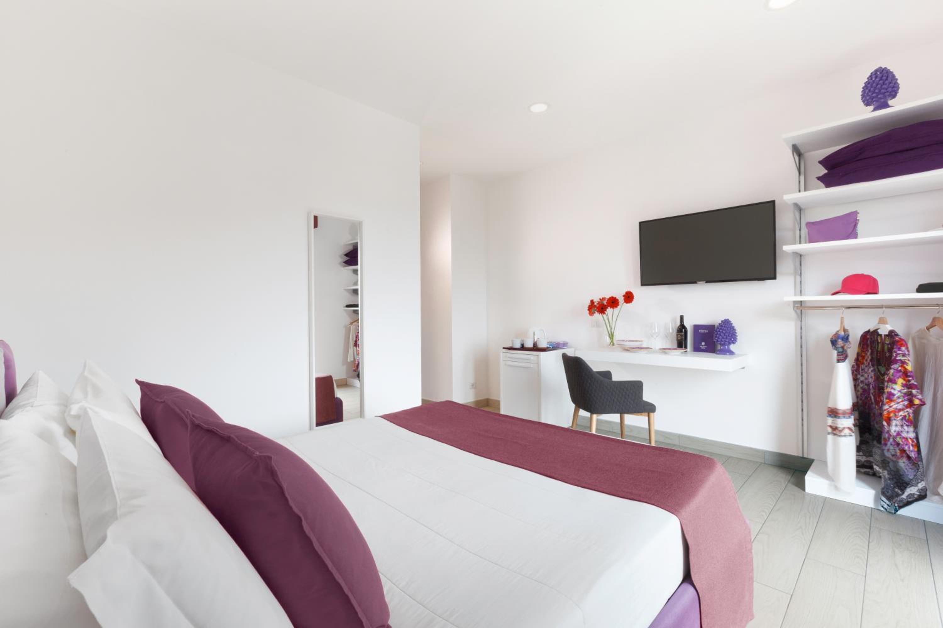 Deluxe Double Room with Sea View - Photo 7