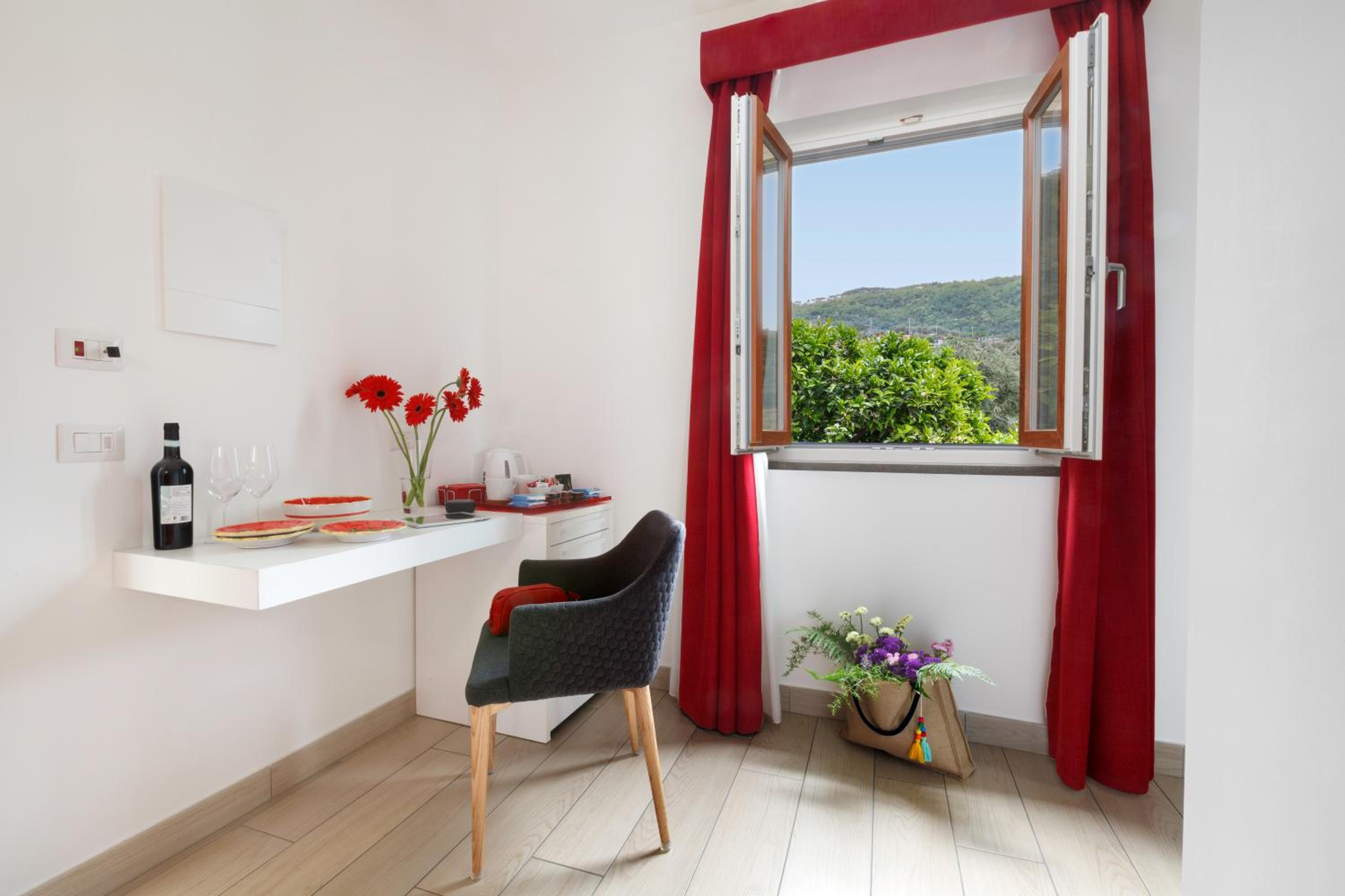 Double Room with Sea View - Photo 7