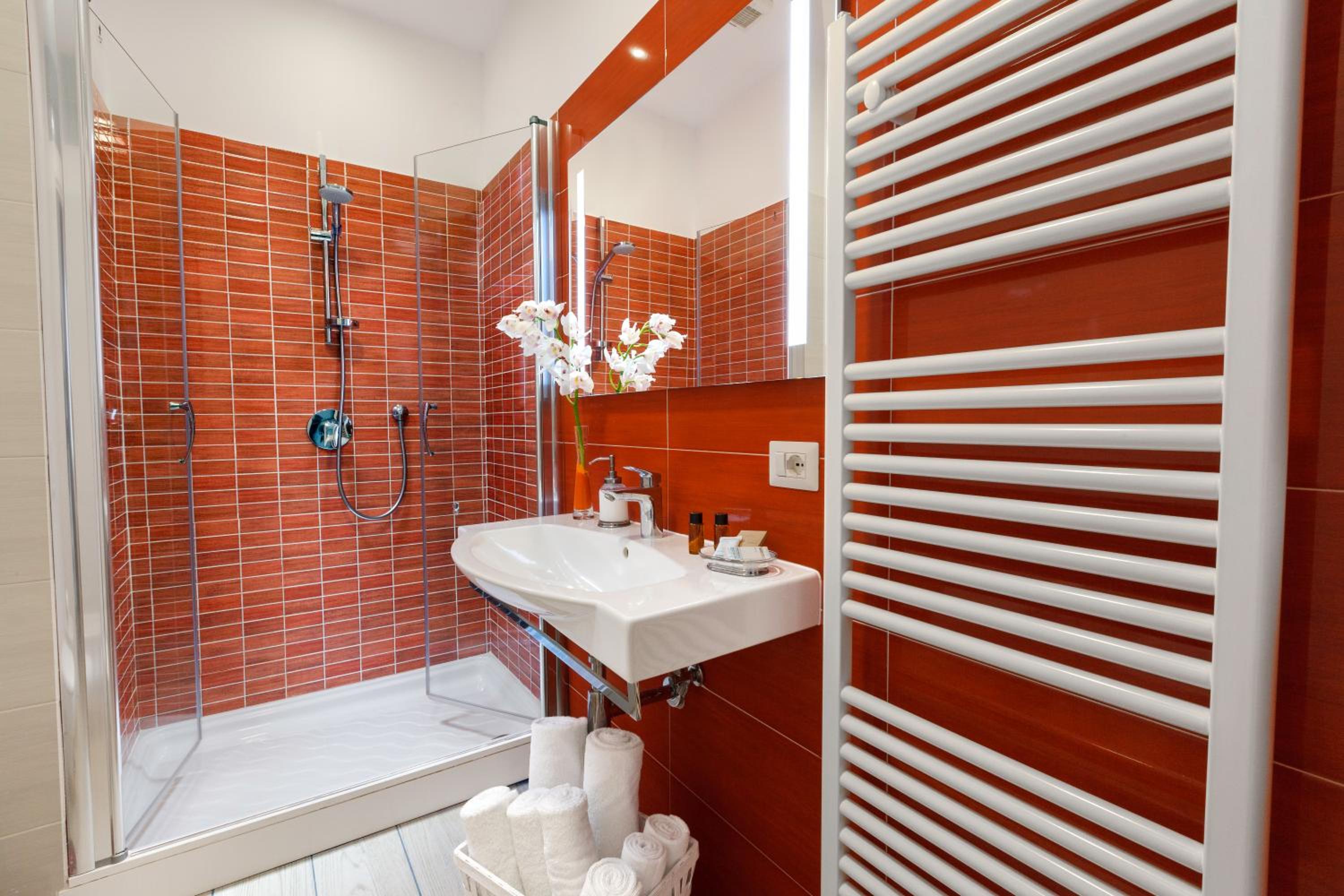 Double Room with Sea View - Photo 11