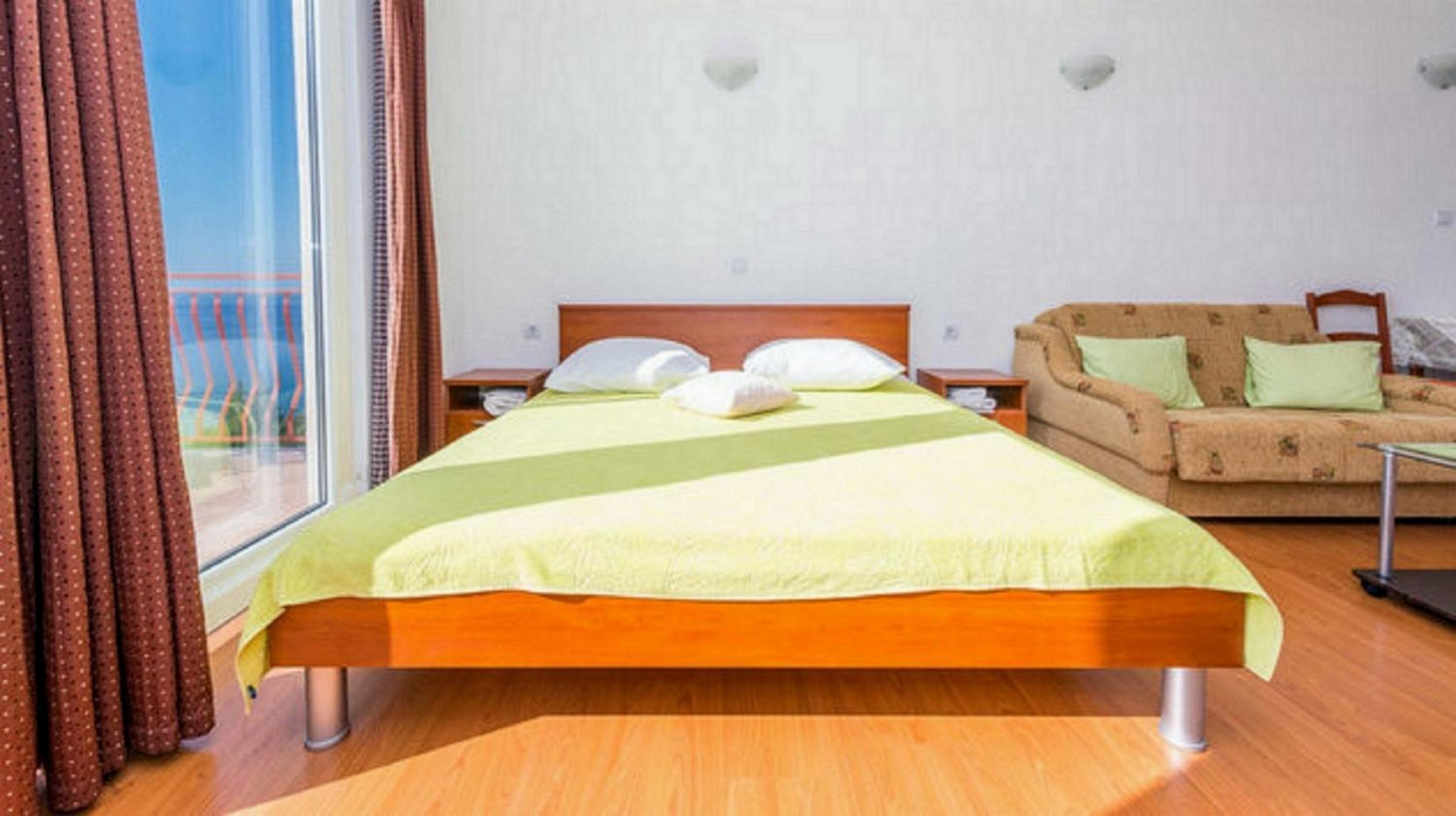 Superior Studio Apartment with Sea View (2 Adults)