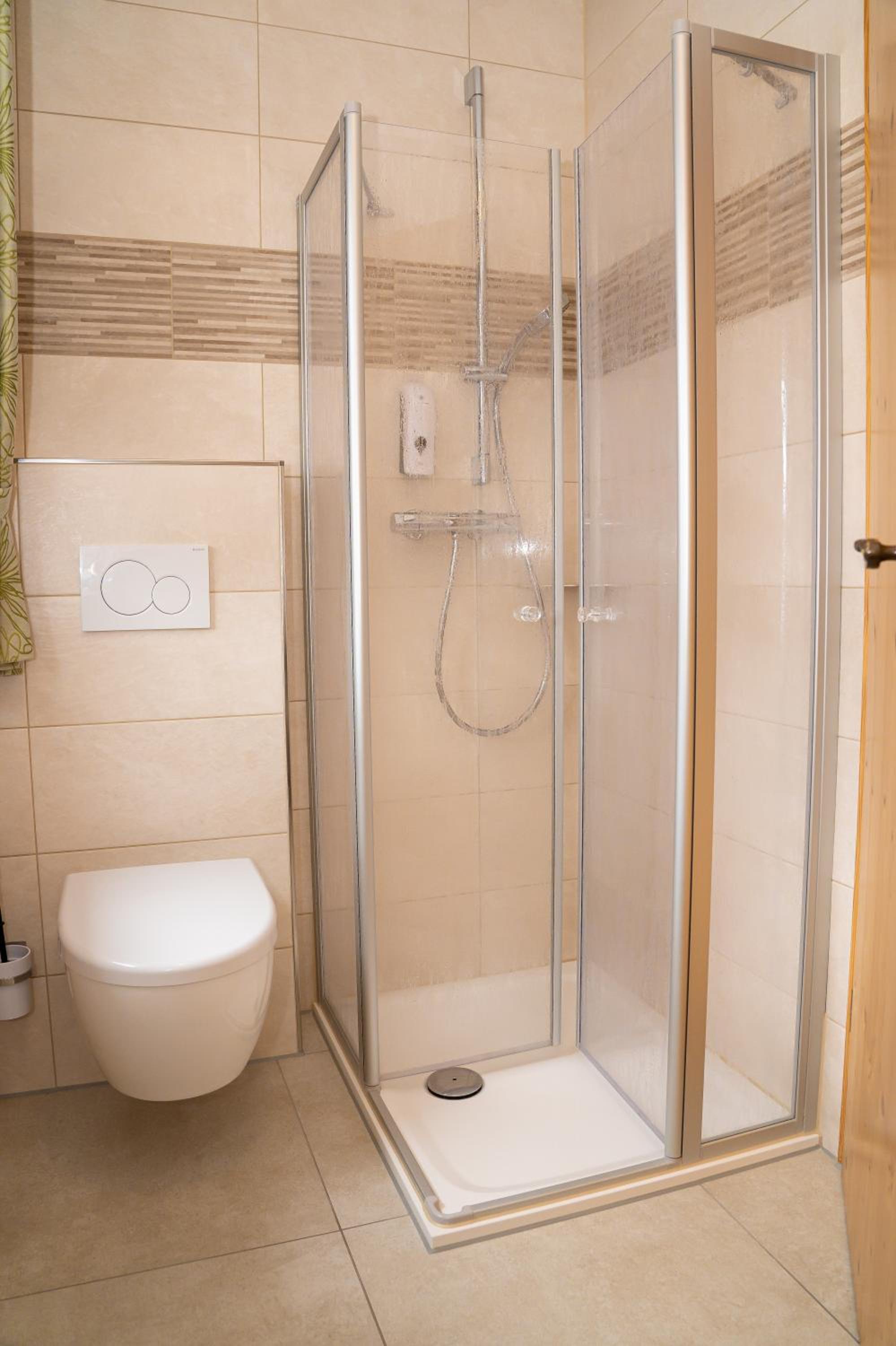 Deluxe Double or Twin Room photo 3