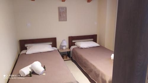 Two-Bedroom House - Photo 31