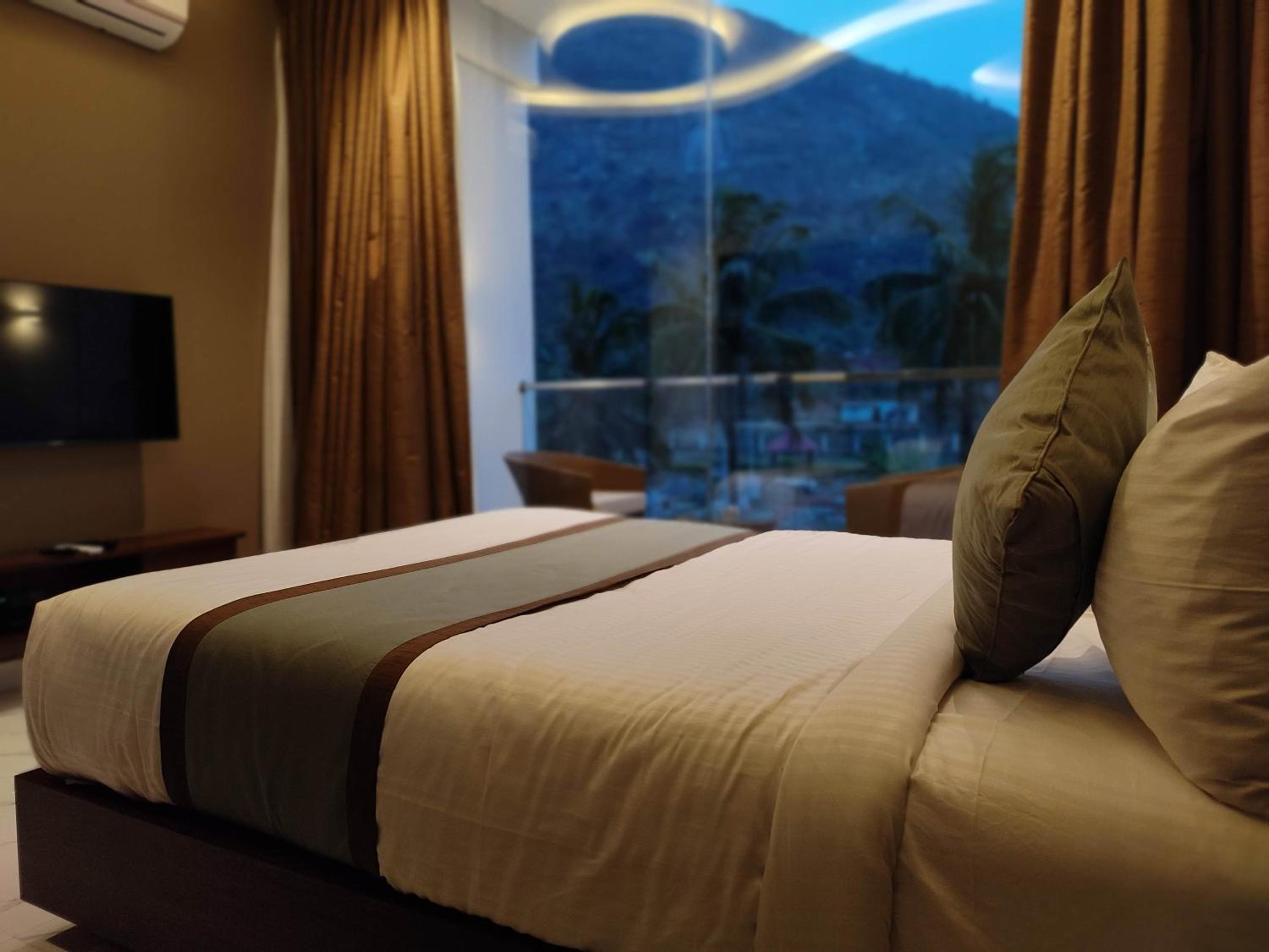Double Room with Pool View