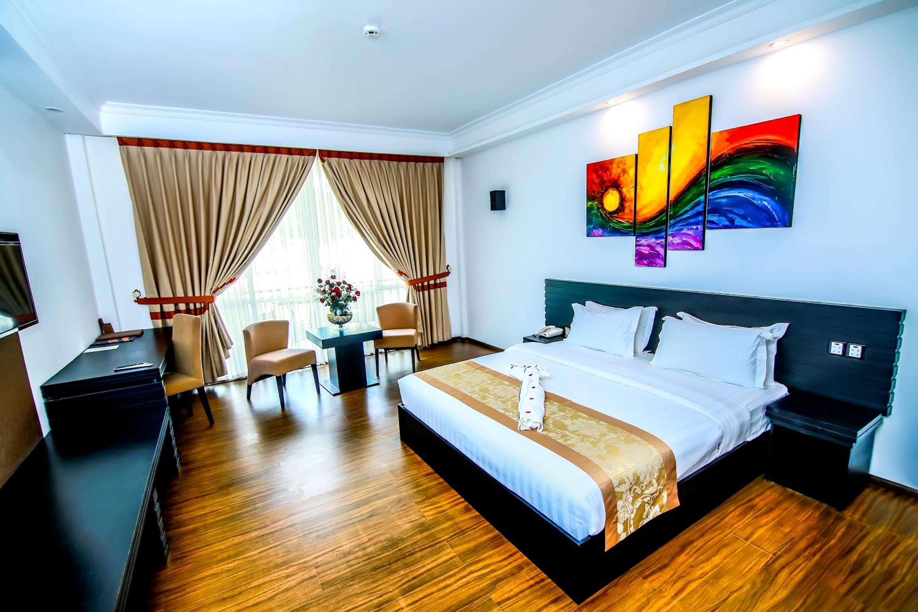 Superior Room with FREE Airport pick-up (15% off on F&B and 10% Bar) photo 2