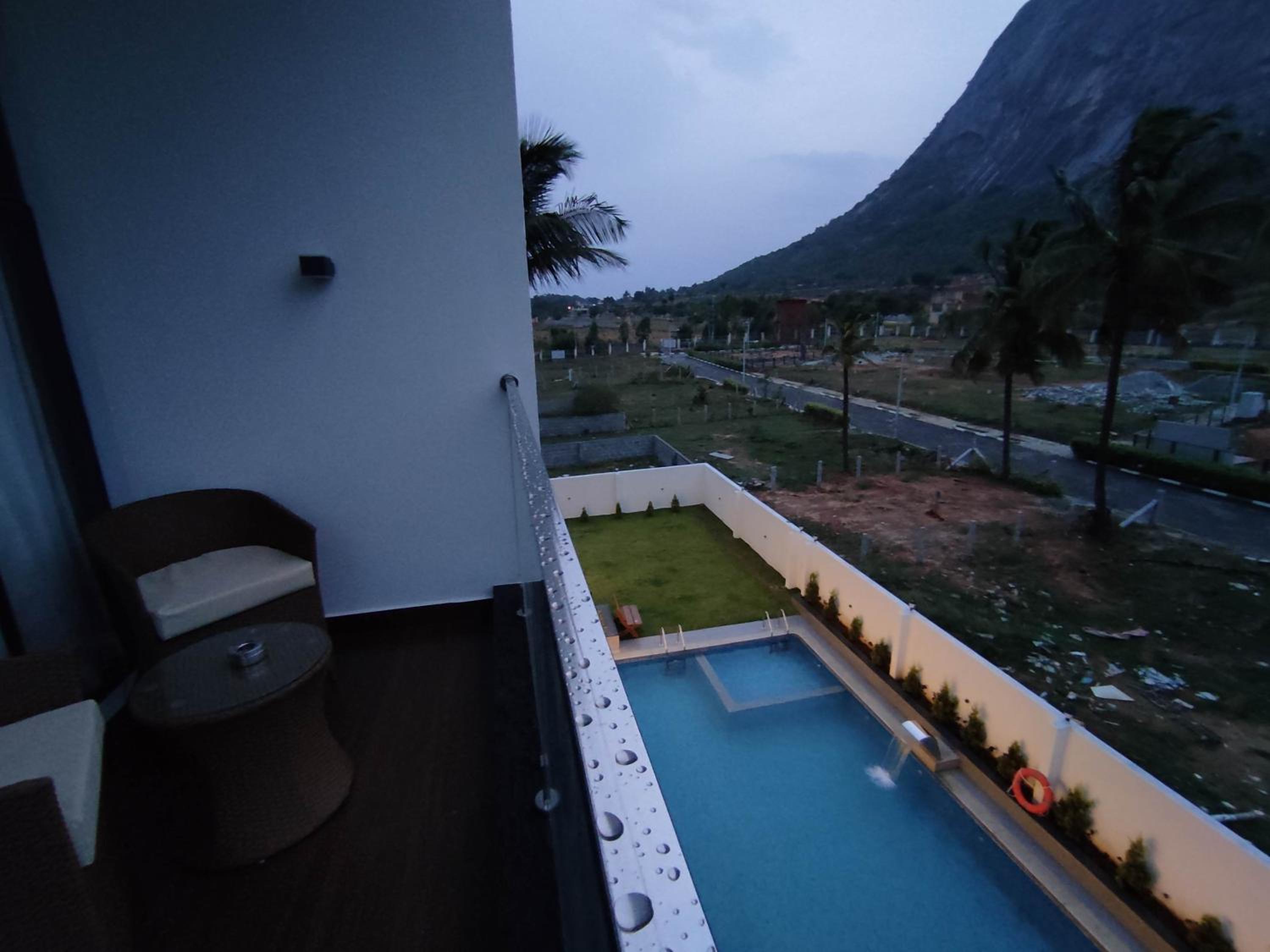 Premium Room With Balcony photo 3