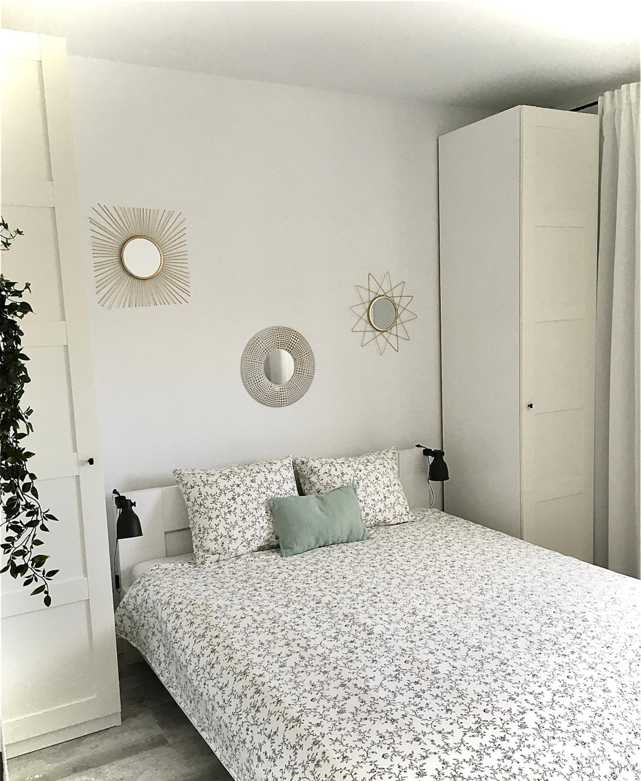 One-Bedroom Apartment - Photo 15