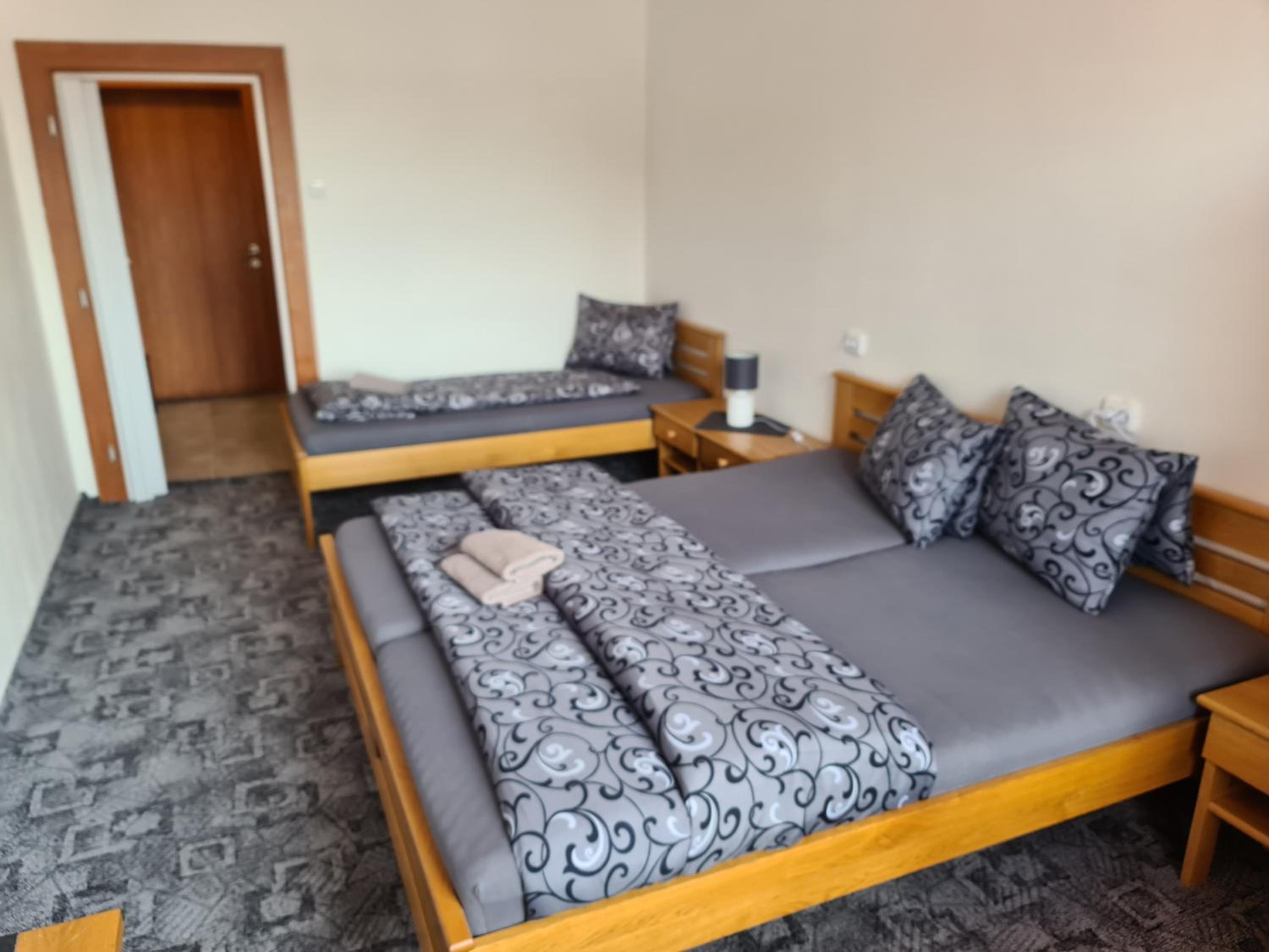Triple Room with Double Bed and Bath photo 1
