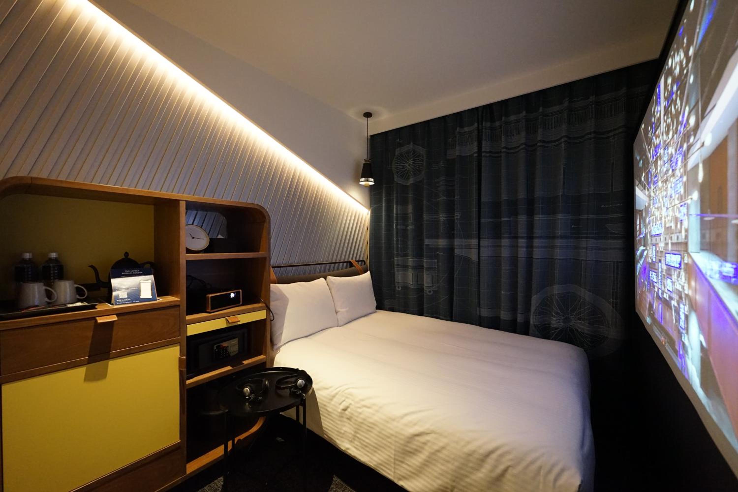 Theater Double Room - Non-Smoking