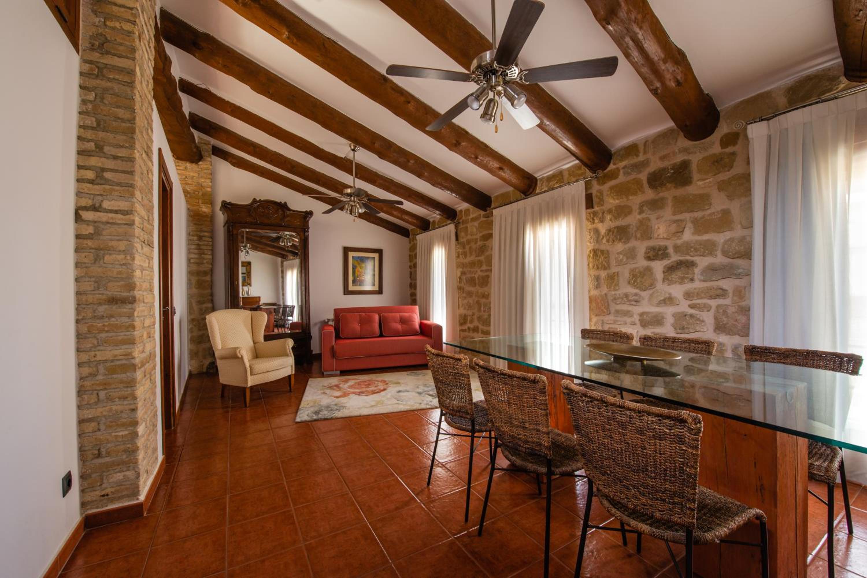 Family Room with Private Bathroom photo 3