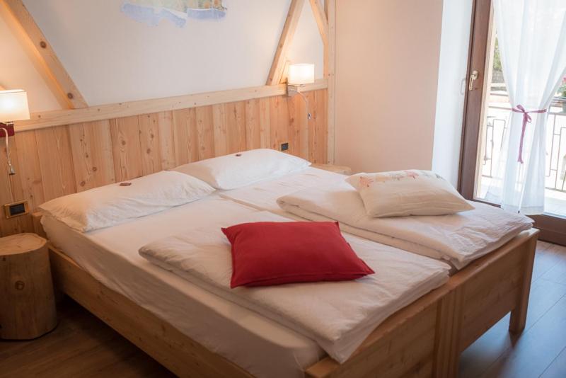 Deluxe Double or Twin Room with Balcony - Photo 4