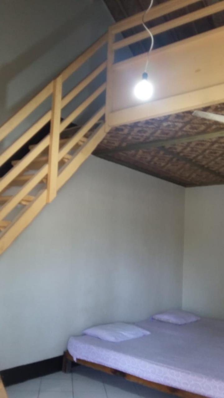 Double or Twin Room with Private Bathroom - Photo 2