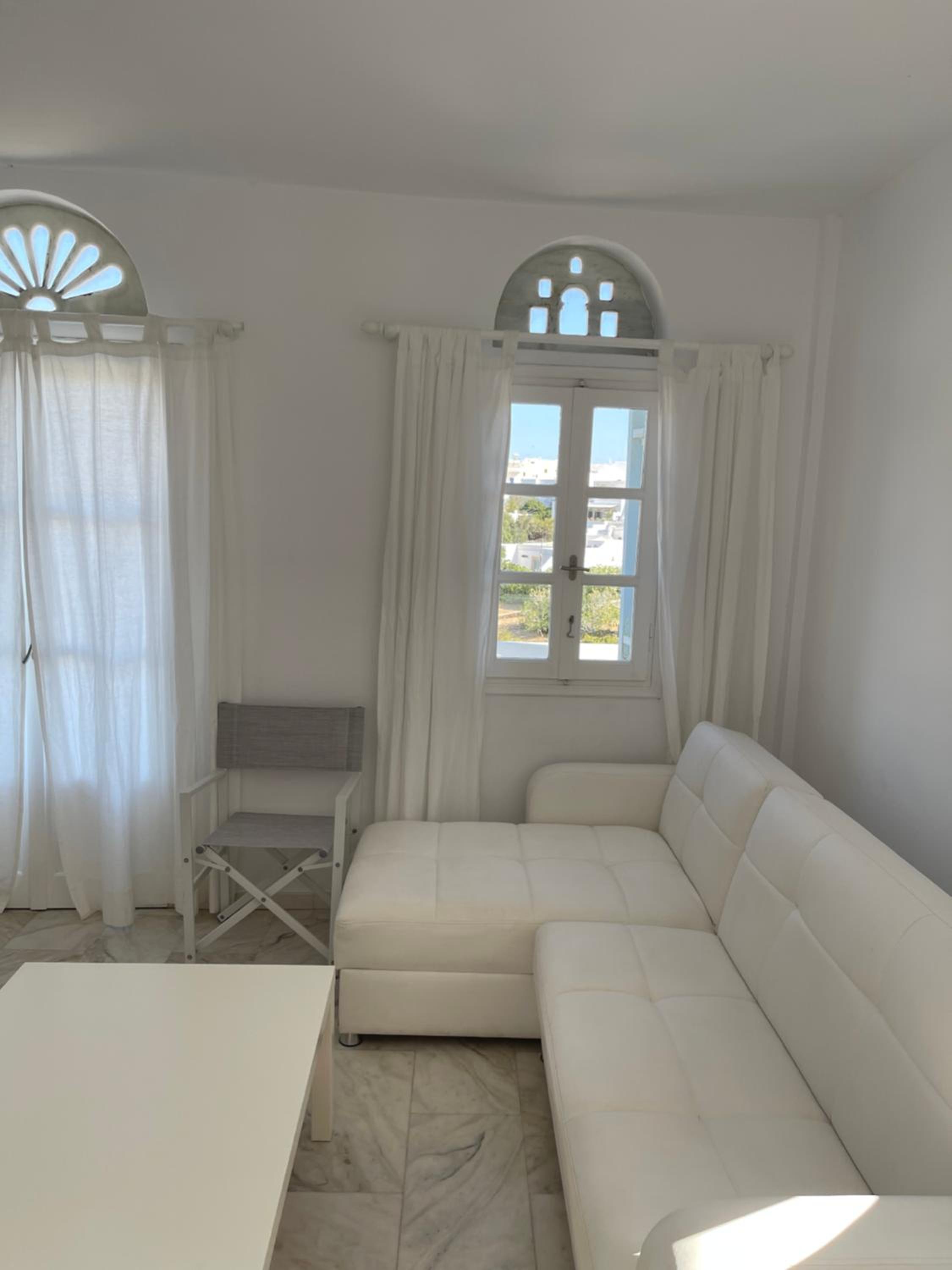 One-Bedroom House photo 1