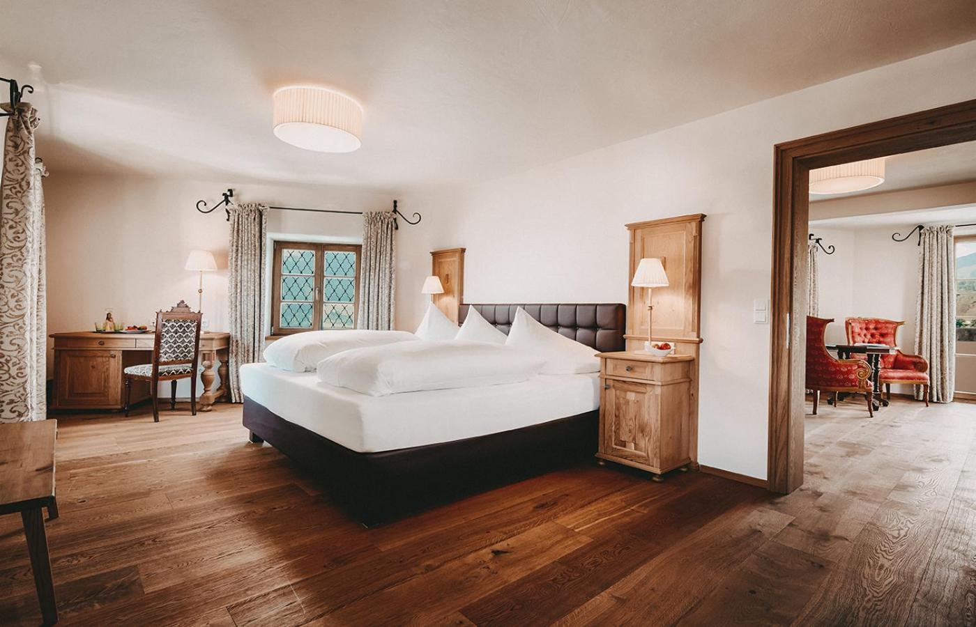 King Suite with Balcony - Photo 1