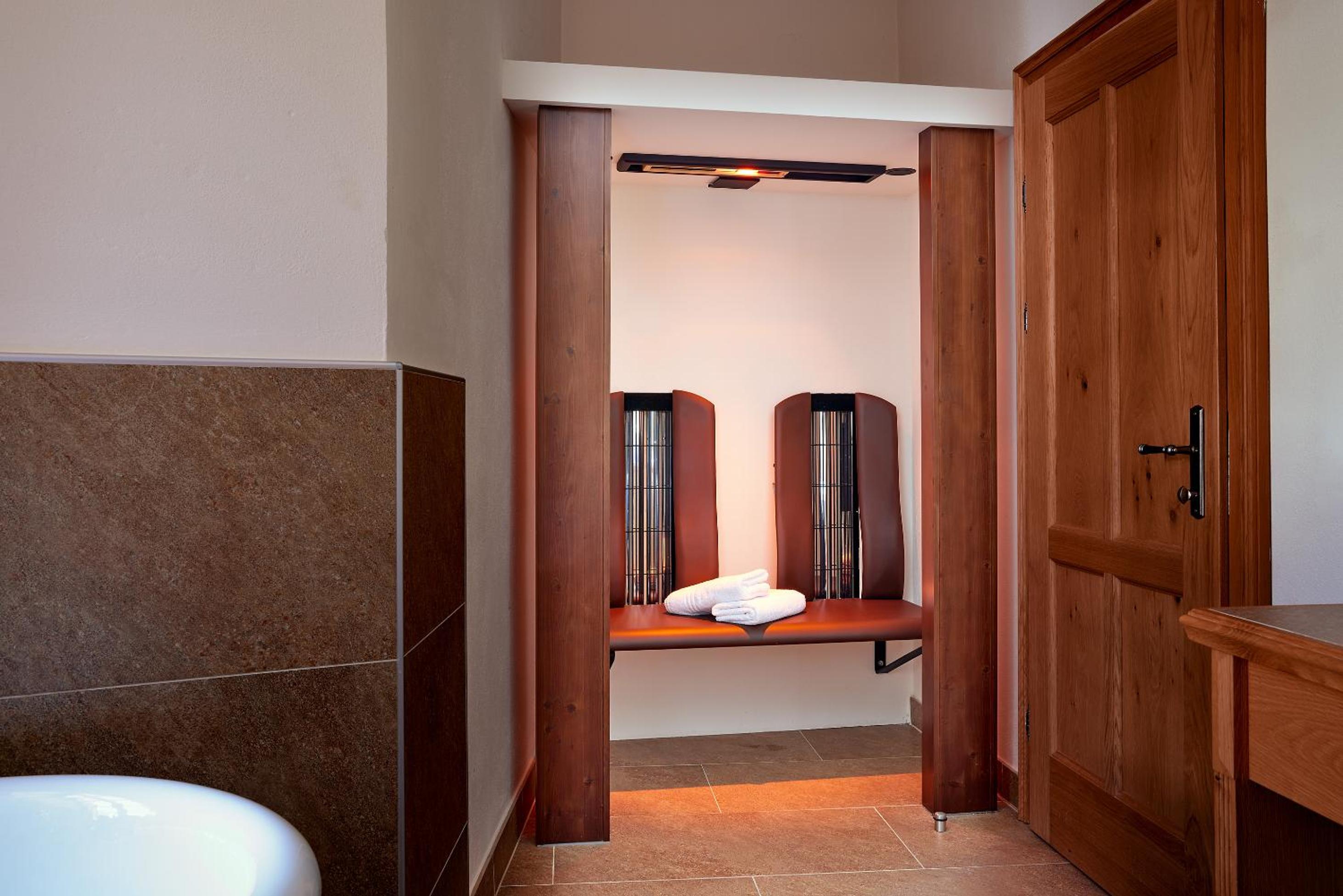 Suite with Mountain View - Photo 3