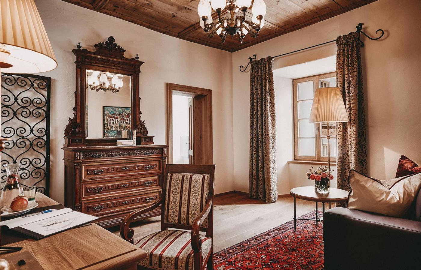Deluxe Suite - Photo 3