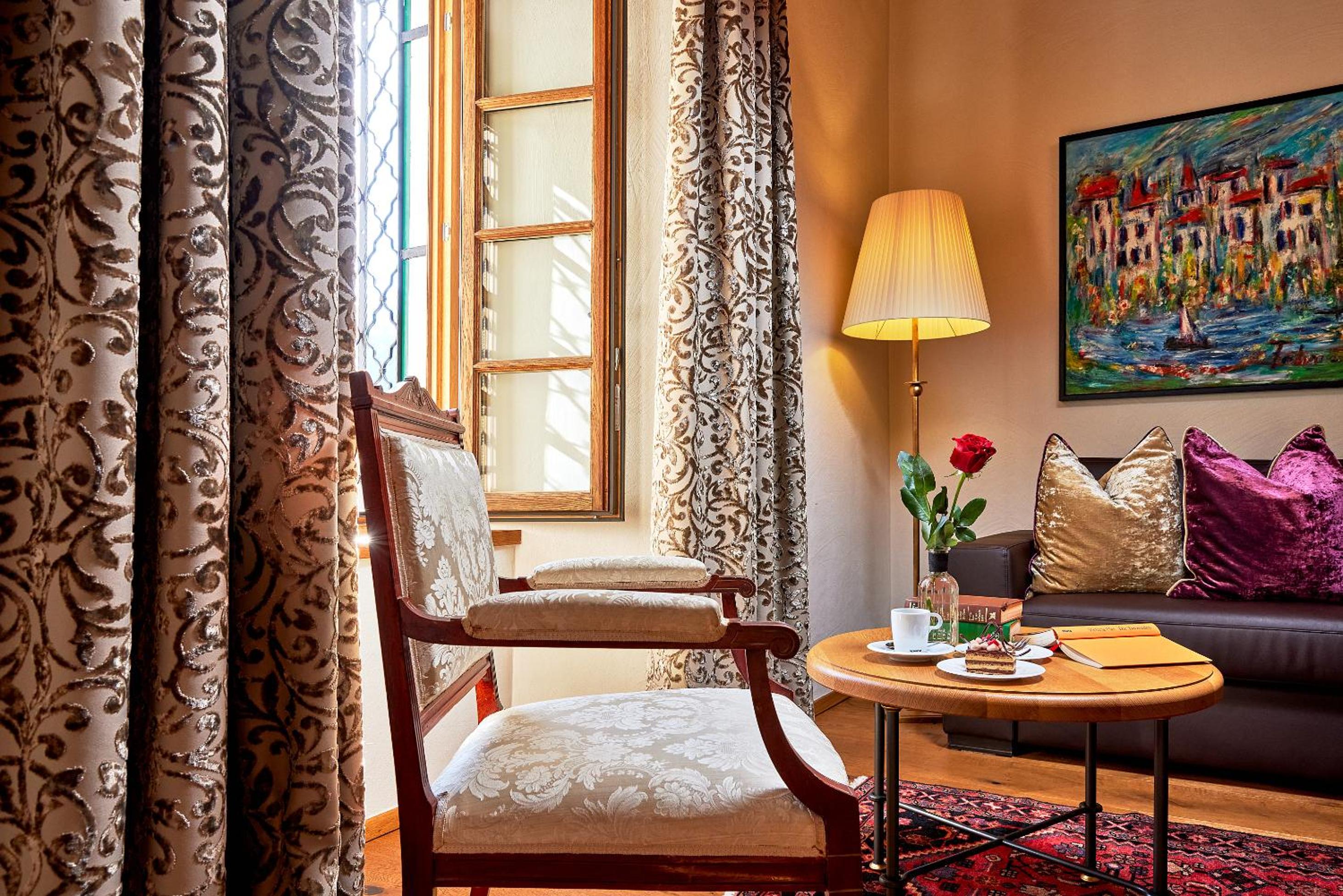 Deluxe Suite - Photo 5