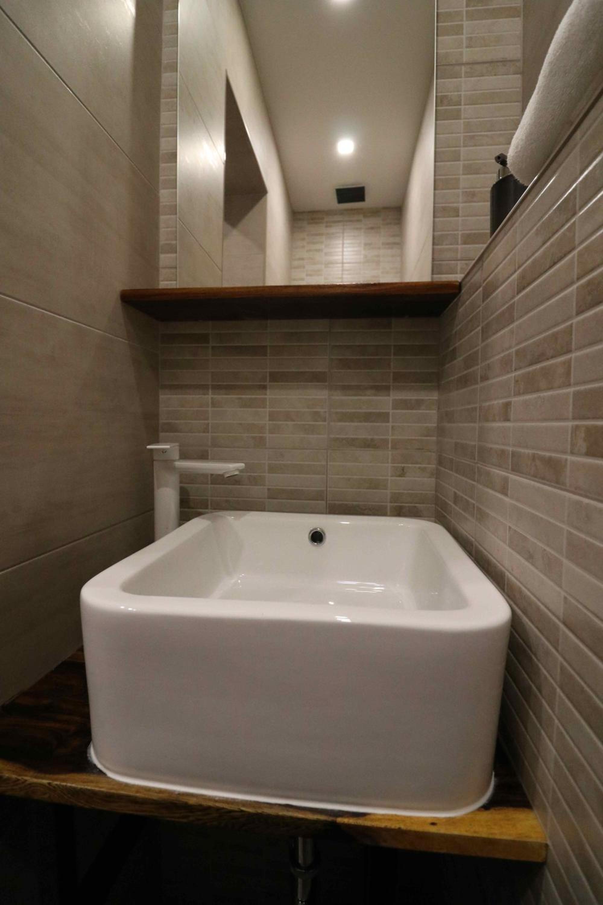 One-Bedroom Apartment - Photo 4