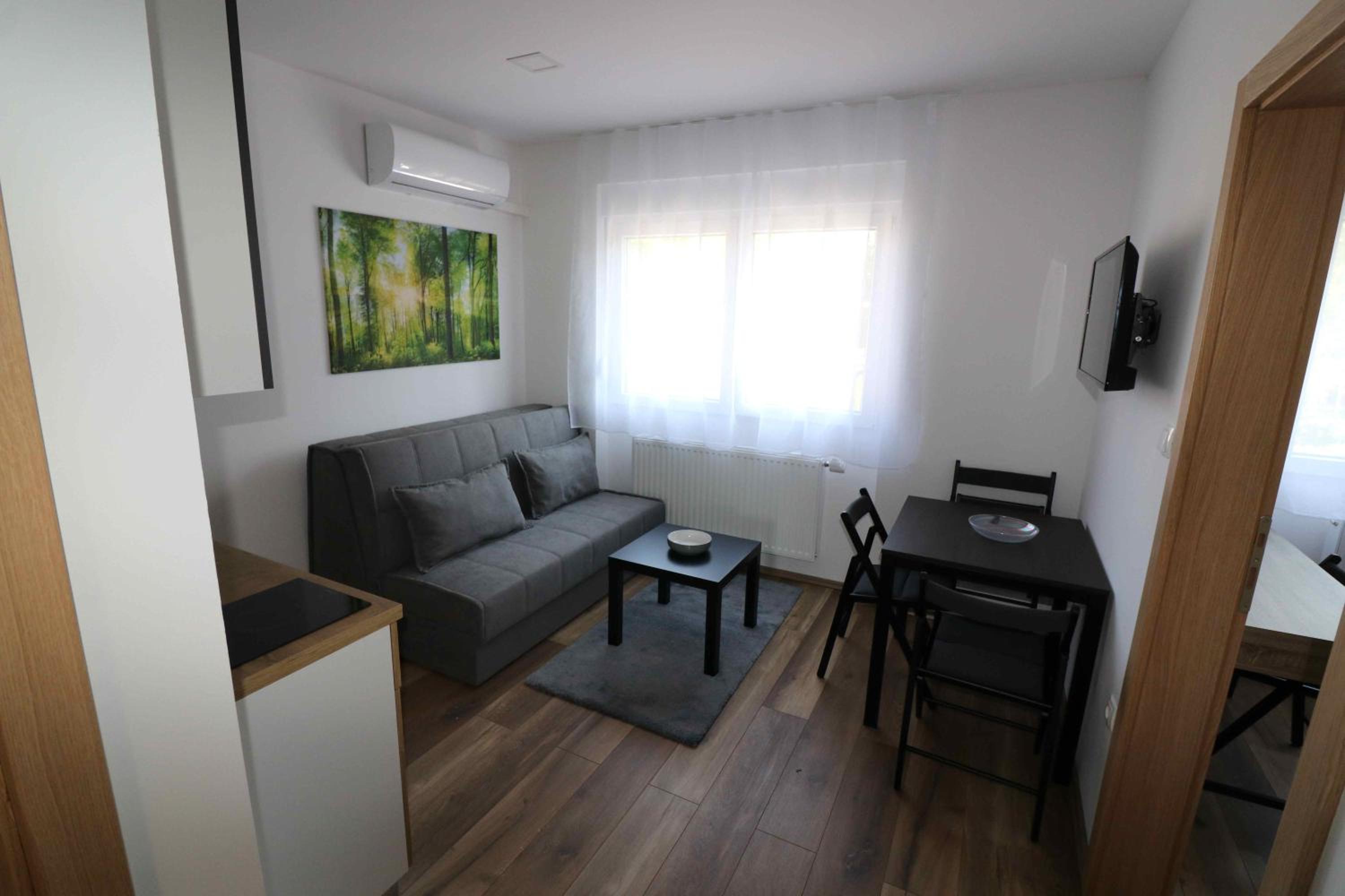 One-Bedroom Apartment - Photo 14