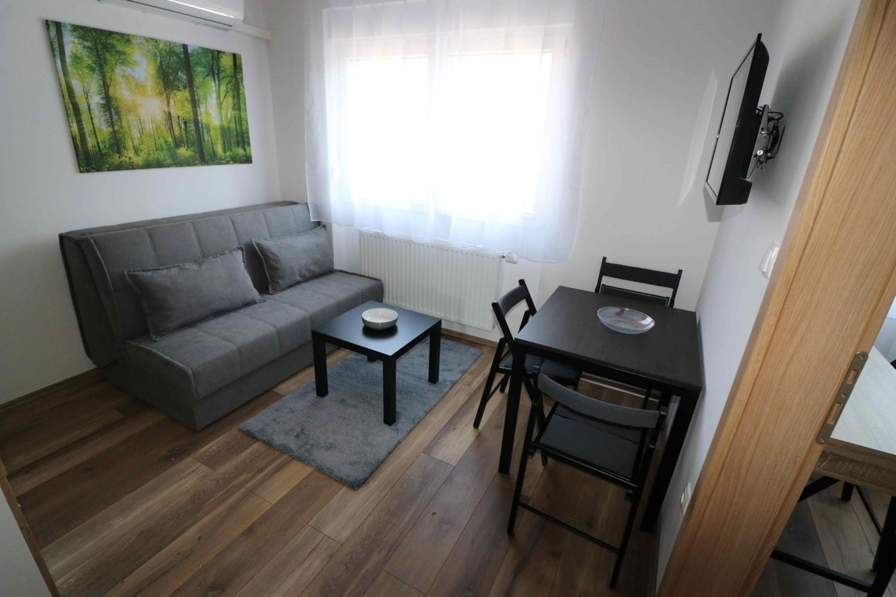 One-Bedroom Apartment - Photo 15
