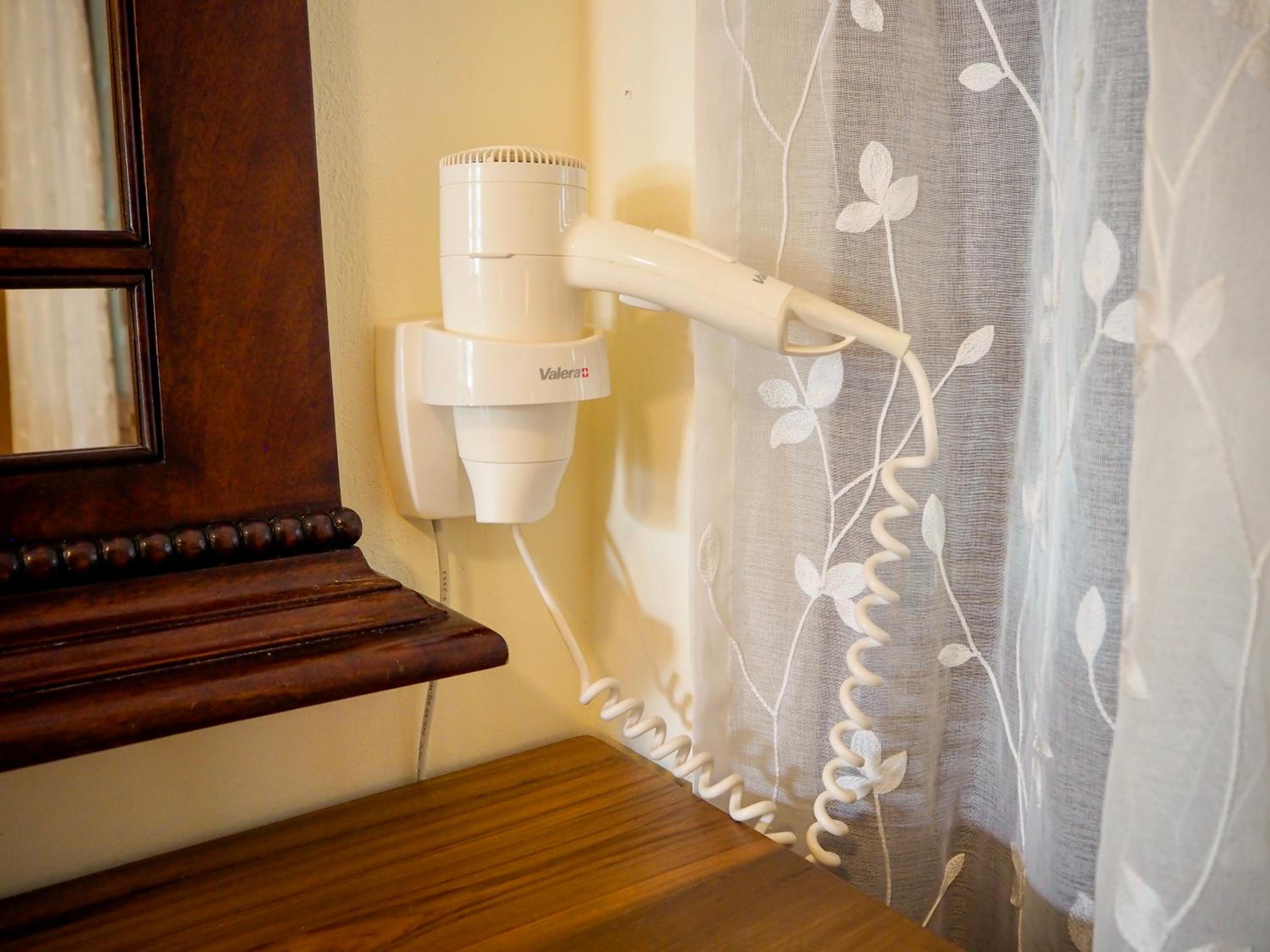 Deluxe King Room - Photo 6