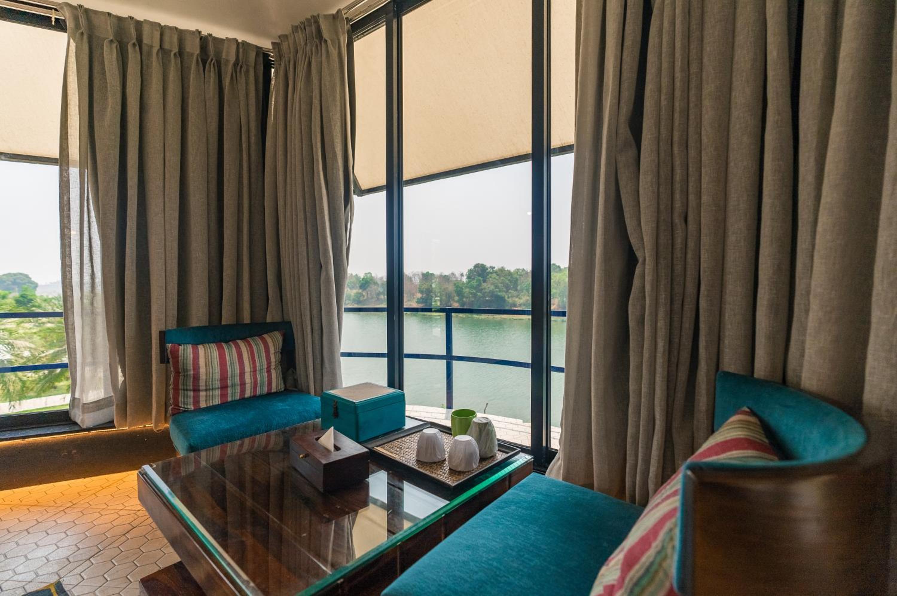 Hexagon Suite with Pool photo 2