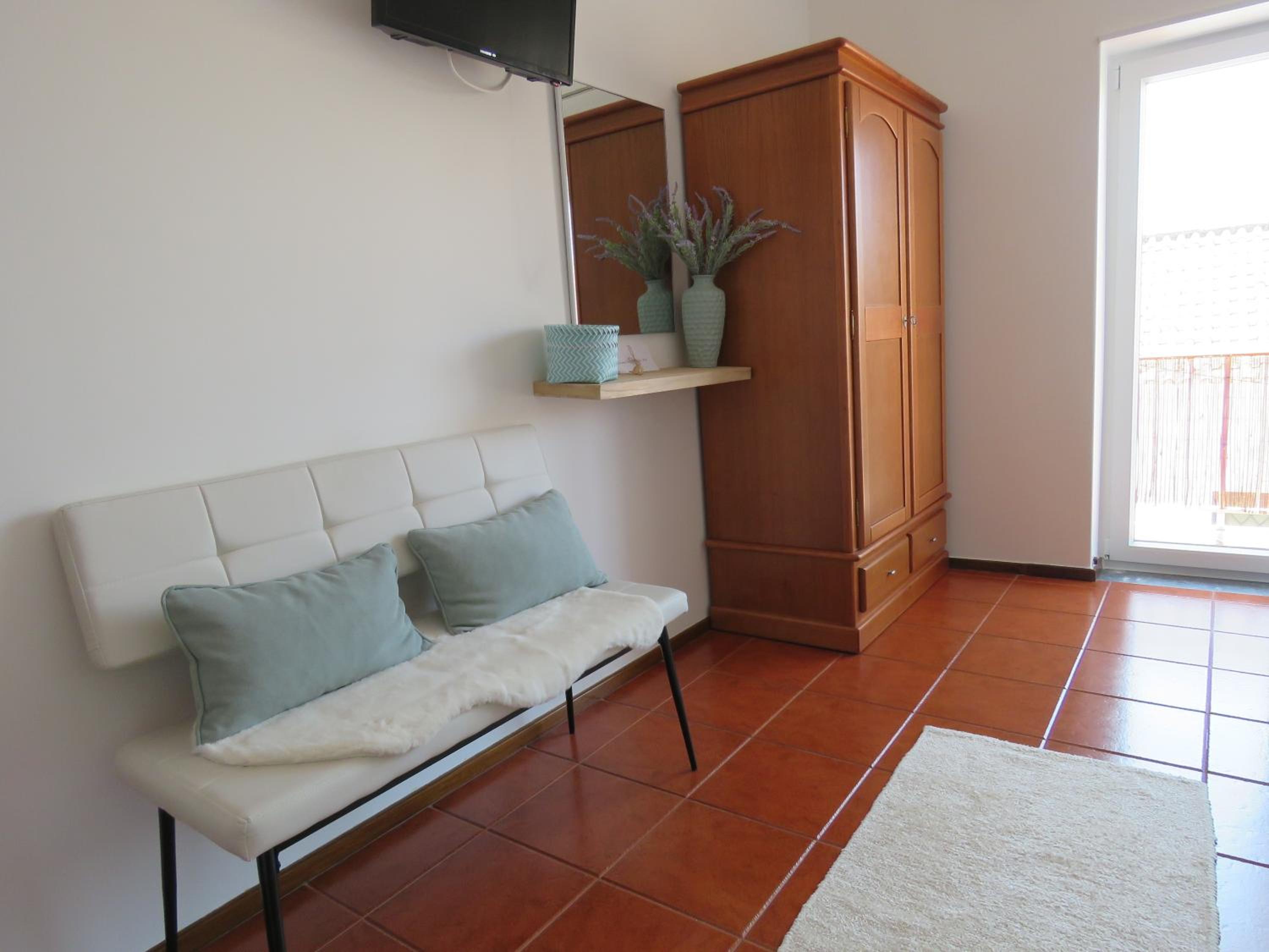 Triple Room with Private Bathroom photo 3