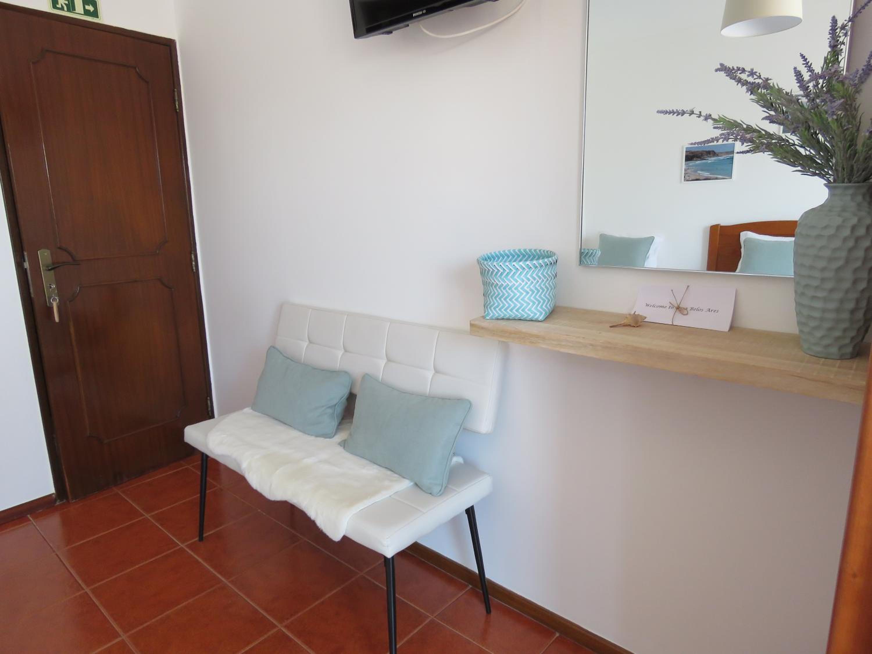 Triple Room with Private Bathroom photo 3