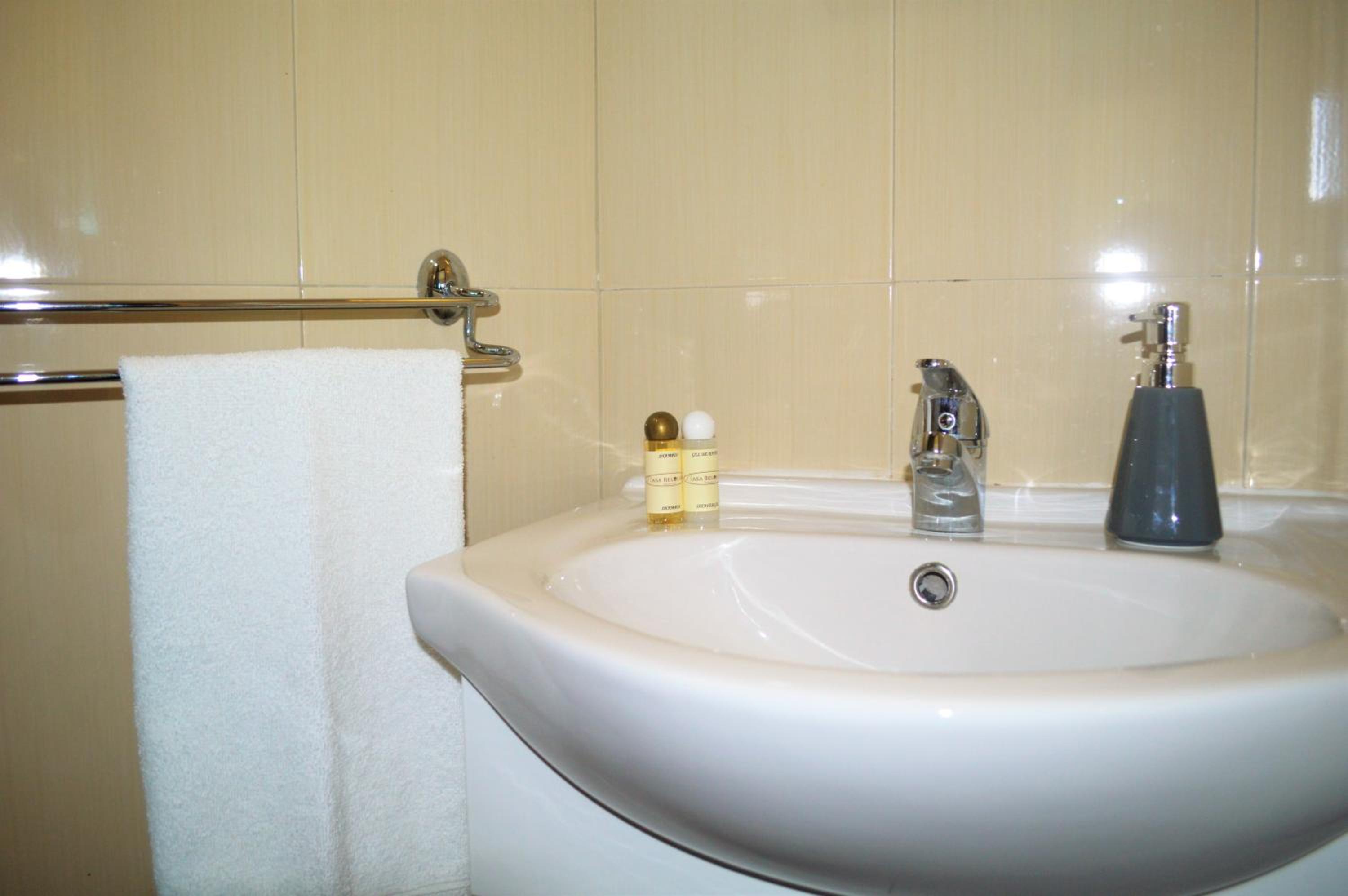 Triple Room with Private Bathroom photo 2