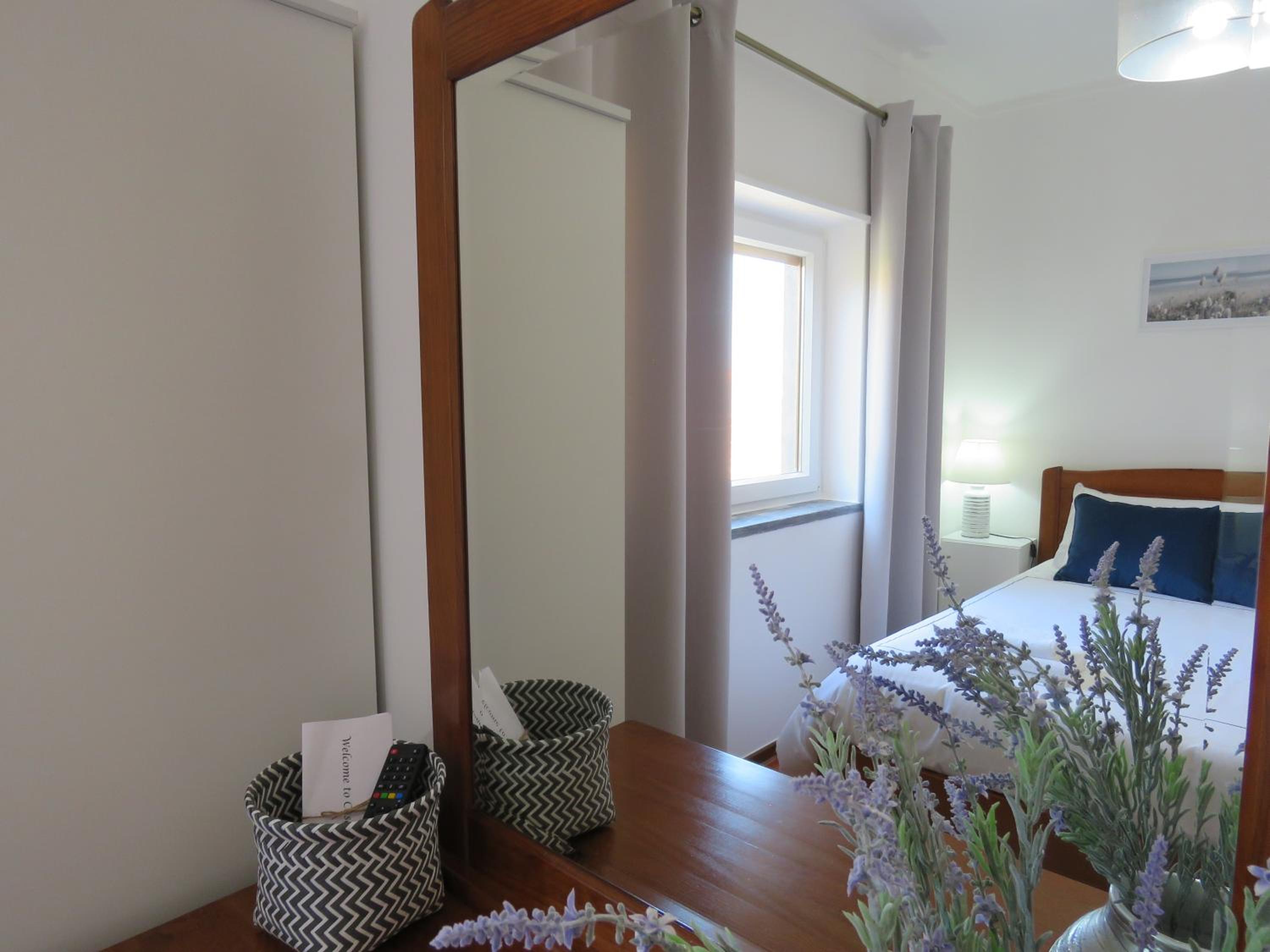 Twin Room with Private Bathroom photo 2