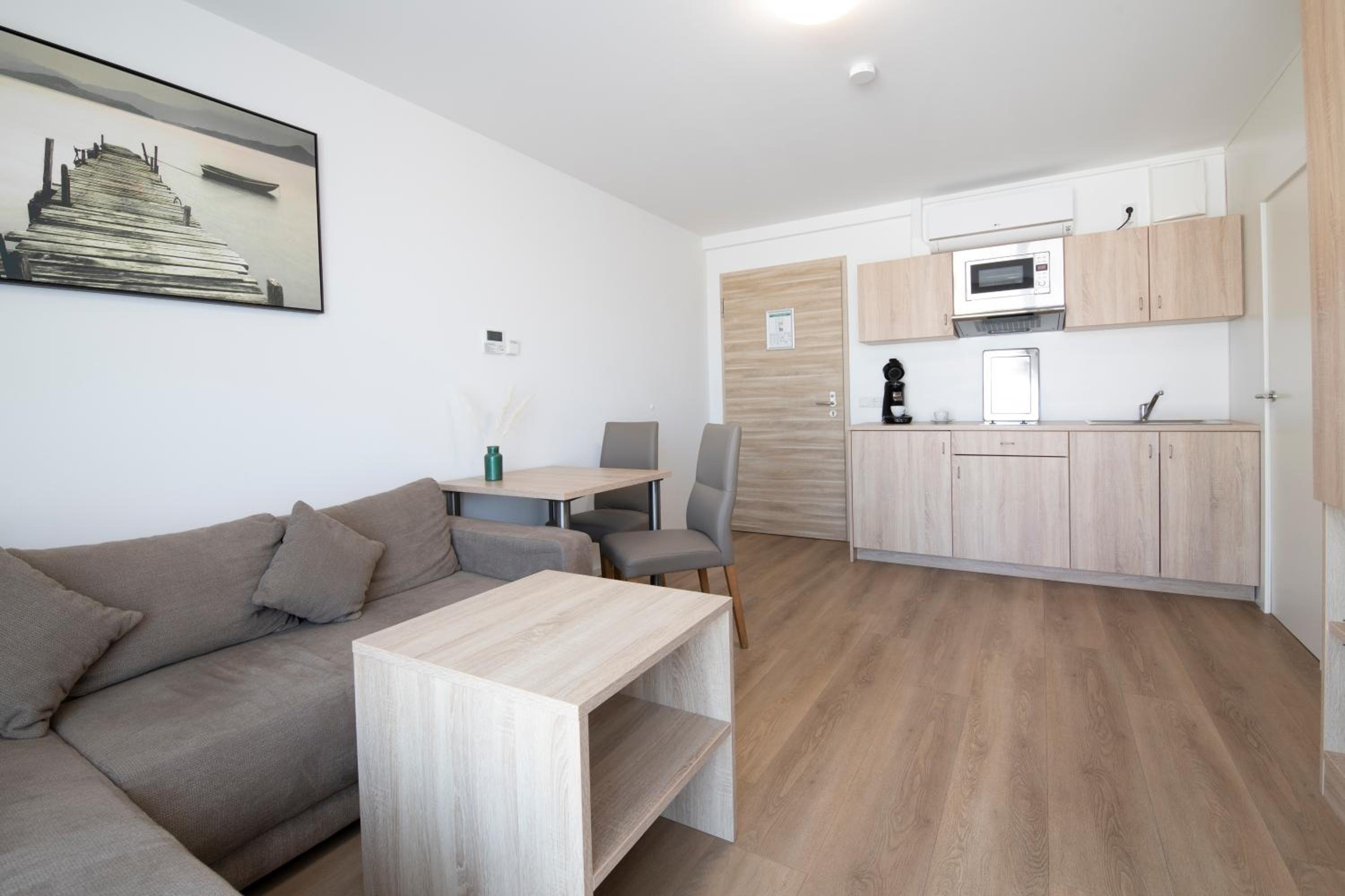 One-Bedroom Apartment - Photo 11