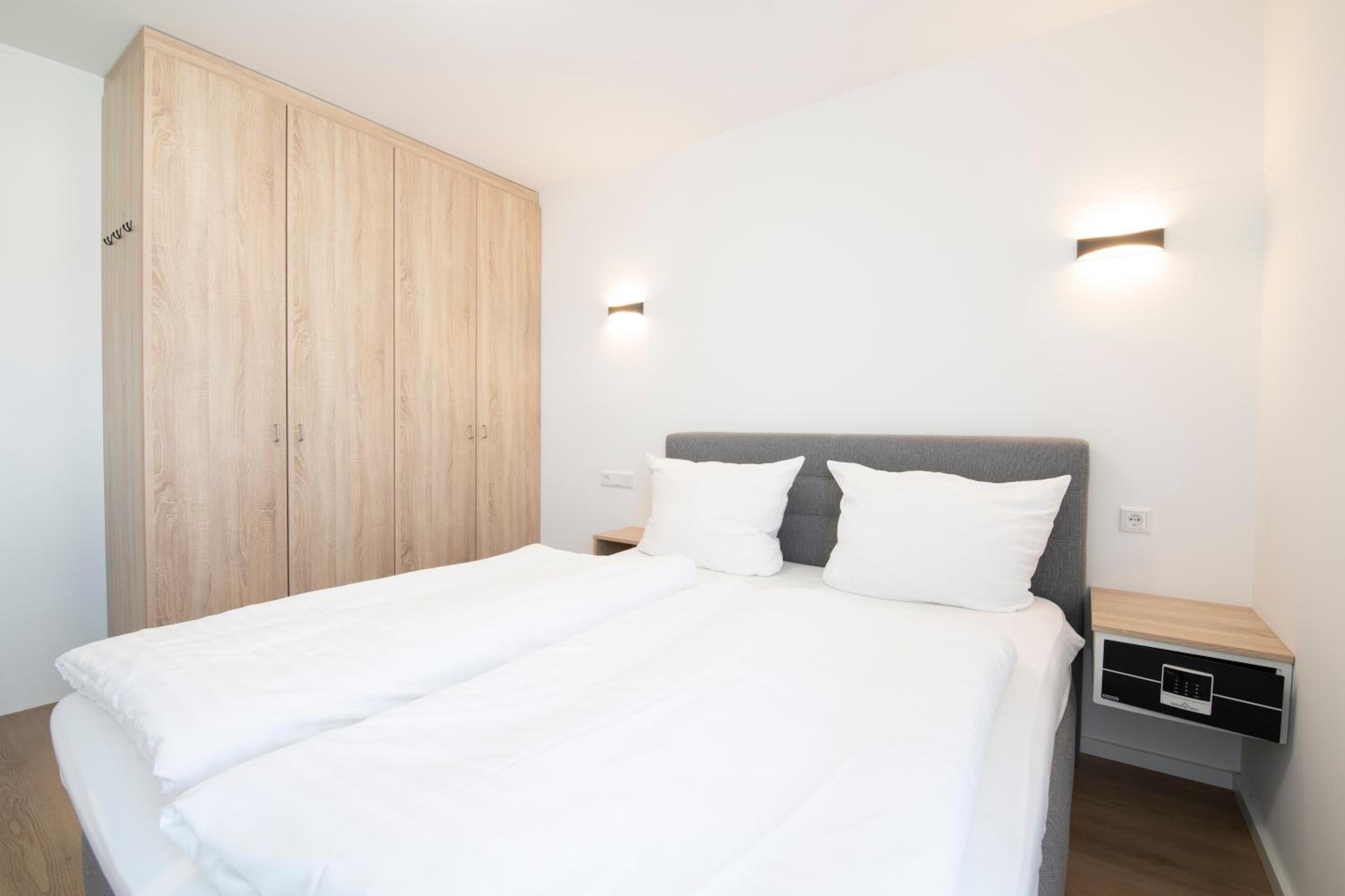 One-Bedroom Apartment - Photo 10