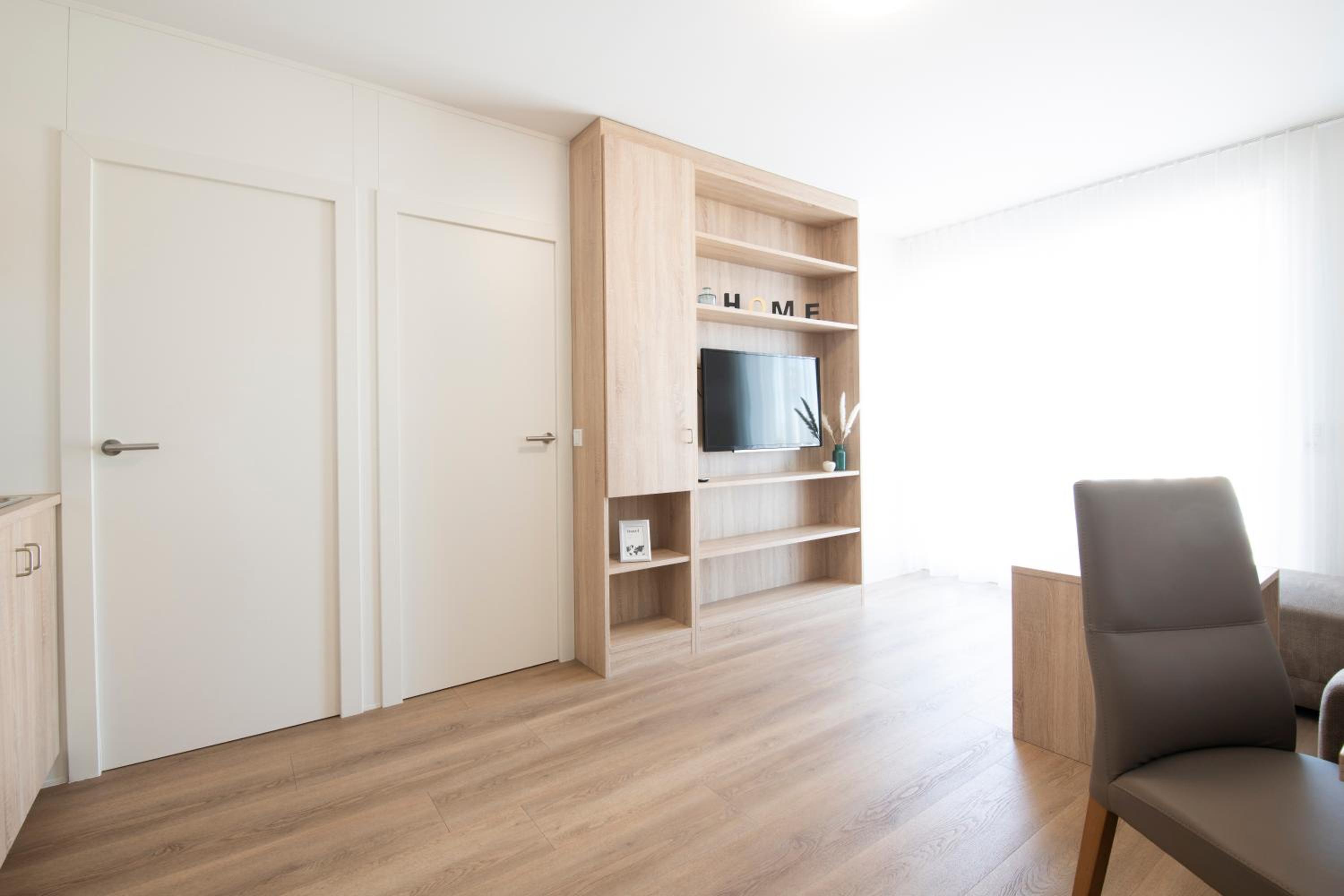One-Bedroom Apartment - Photo 5