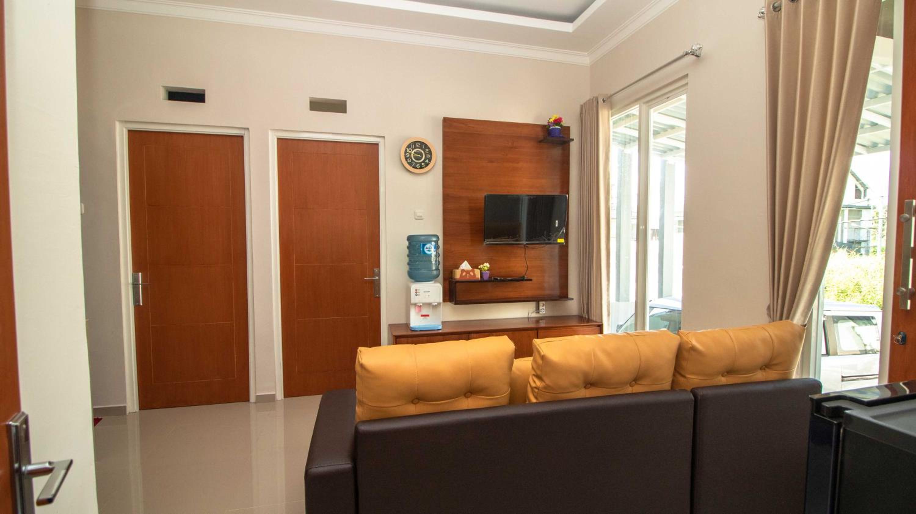Two-Bedroom Villa - Photo 11
