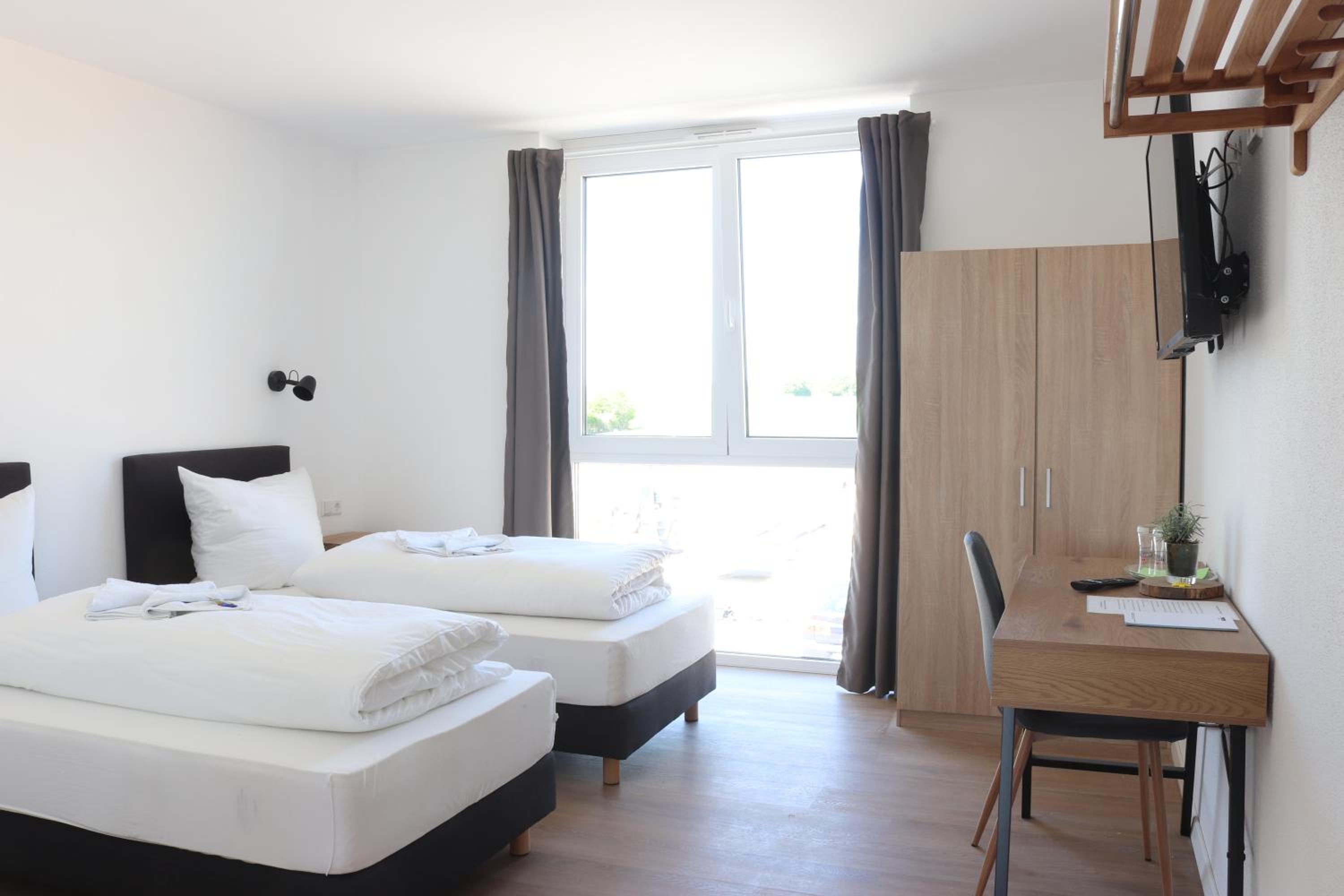 Twin Room - Photo 1